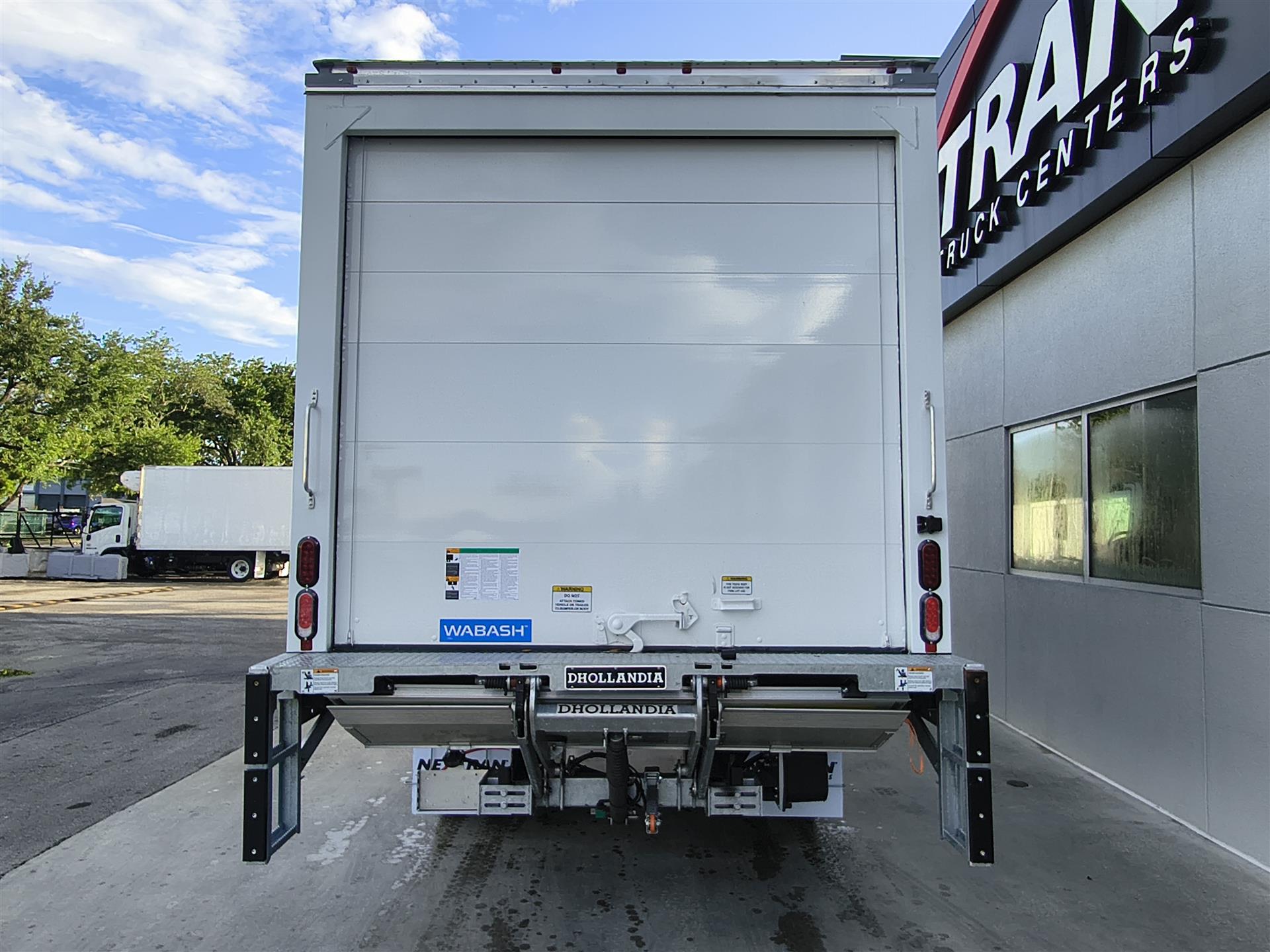 2026 Isuzu NRR in Miami, FL — photo 5