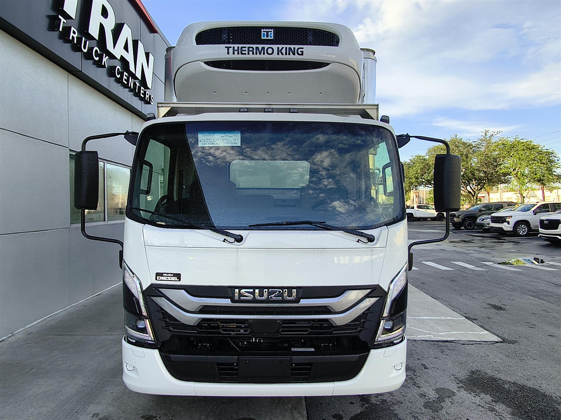 2026 Isuzu NRR in Miami, FL — photo 2