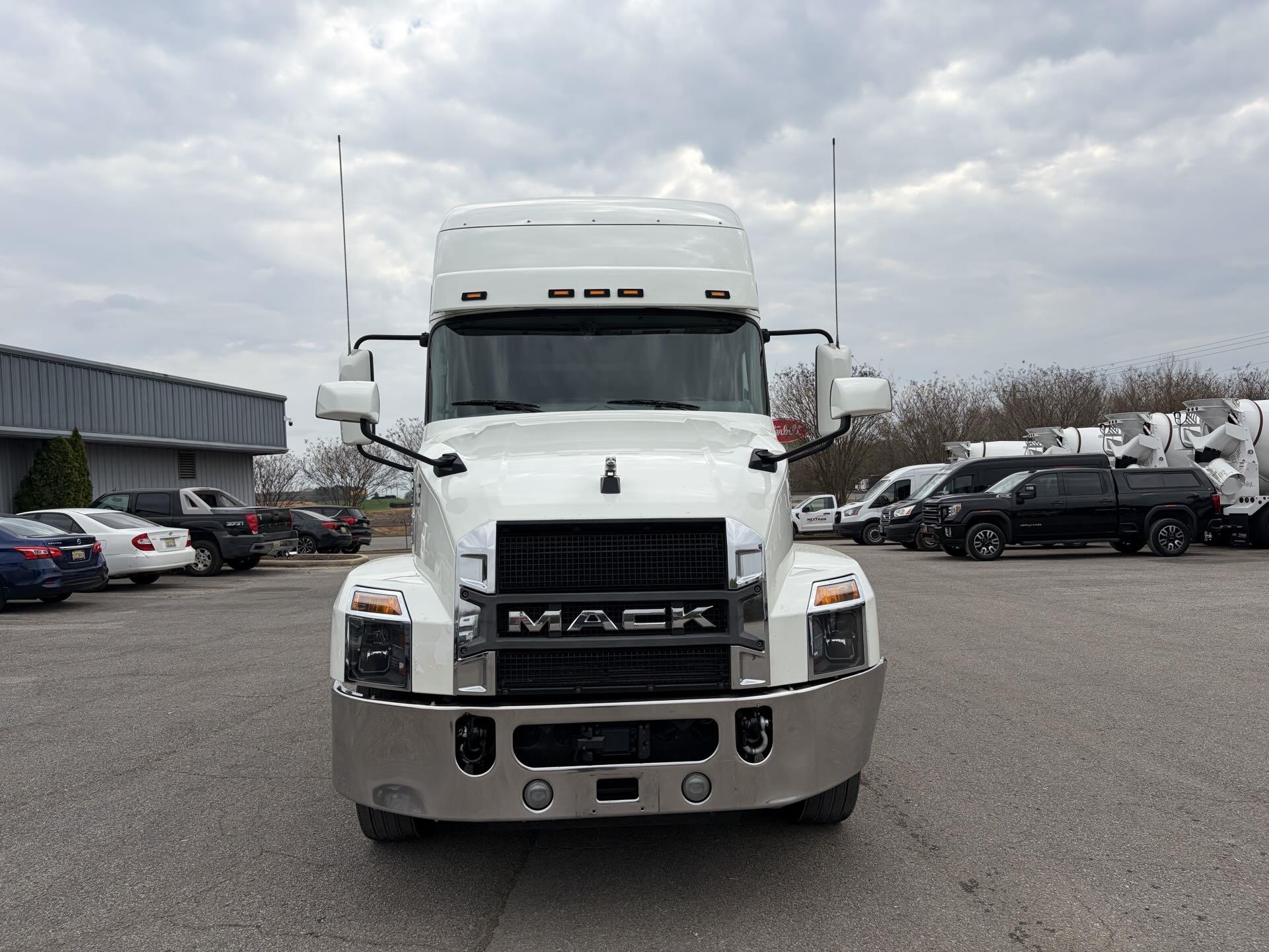 2022 Mack Anthem in Fultondale, AL — photo 2