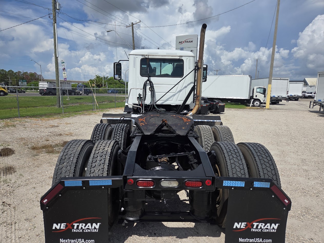 2022 Mack Anthem in Tampa, FL — photo 8