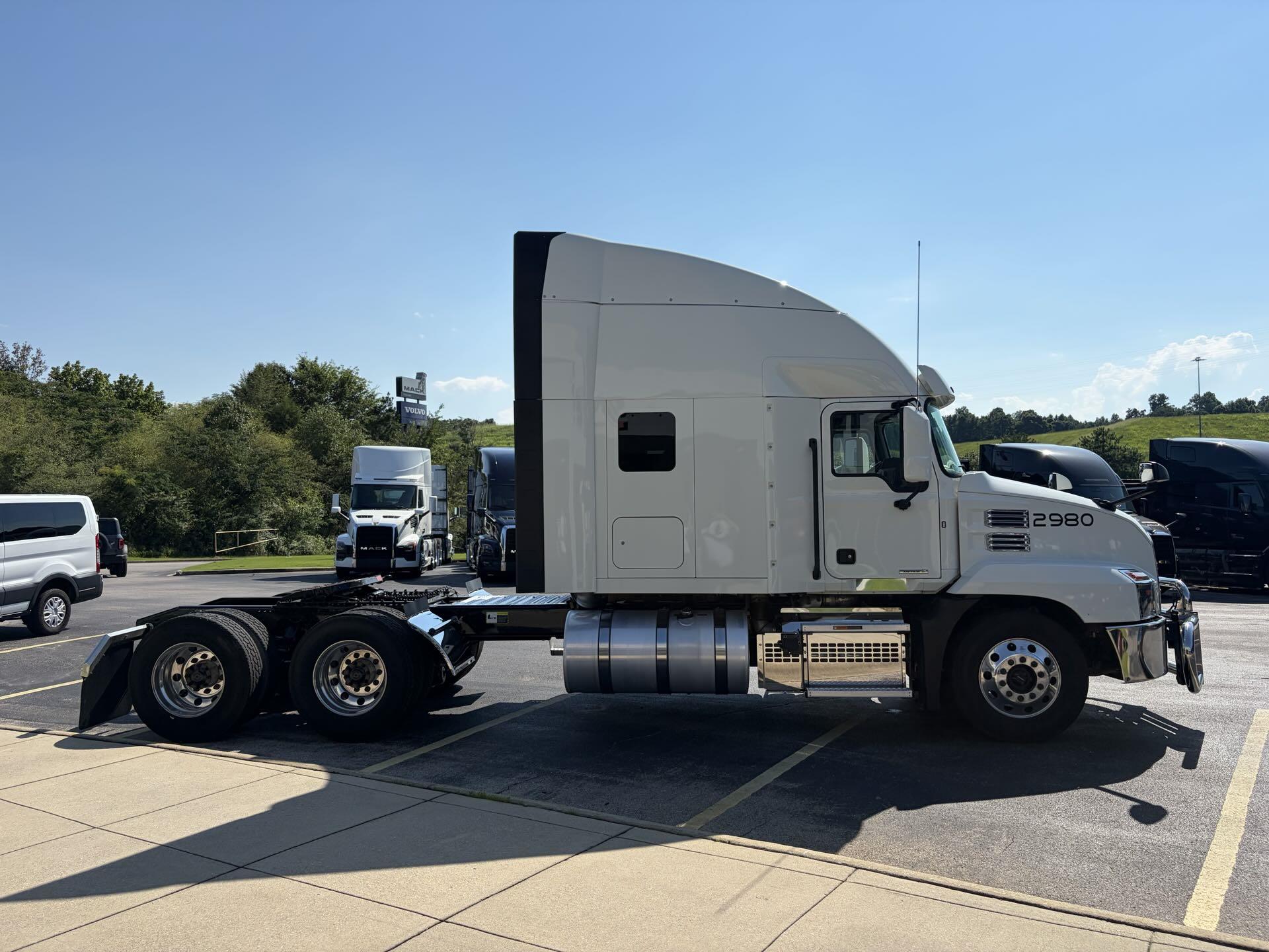2022 Mack Anthem in Fultondale, AL — photo 4