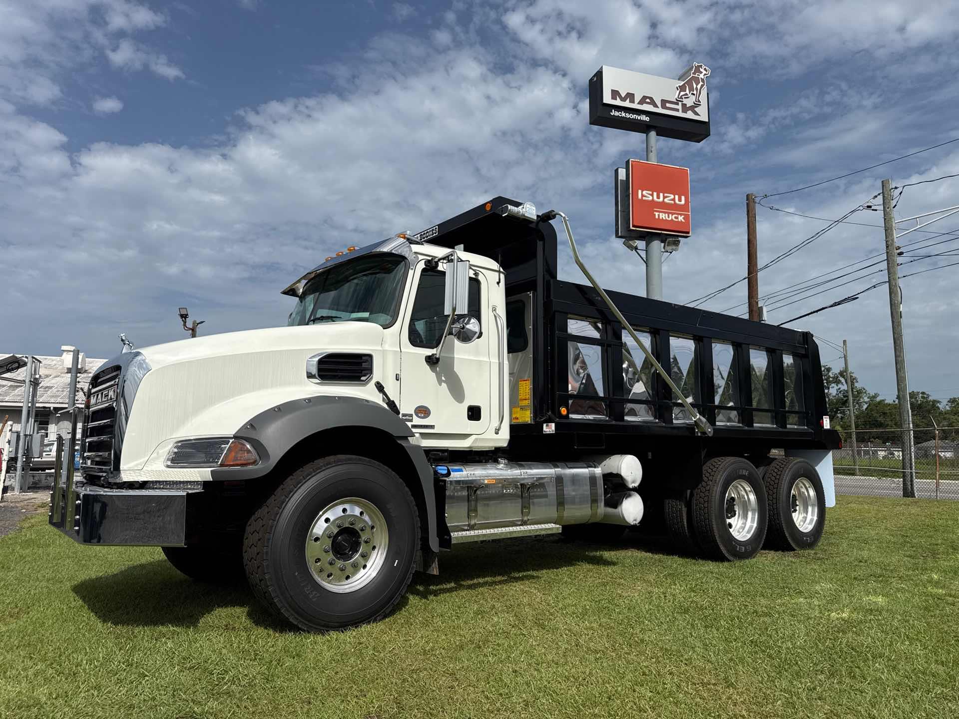 2026 Mack GR64B