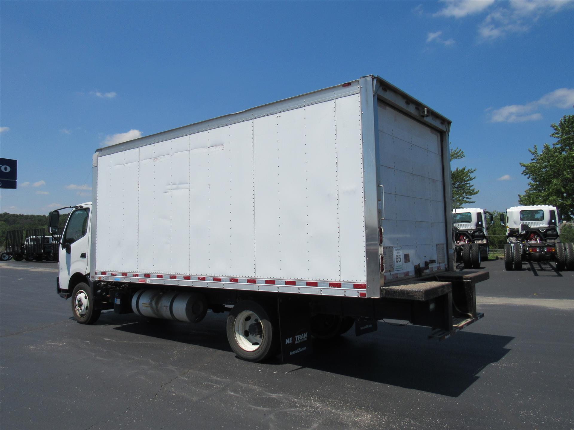 2018 Hino 195 in Kansas City, MO — photo 3