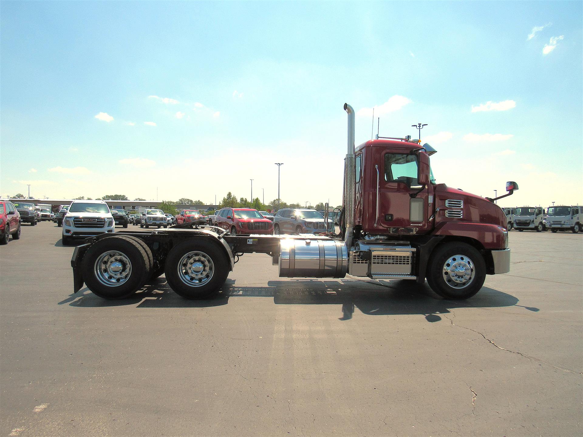 2024 Mack Anthem in Kansas City, MO — photo 7