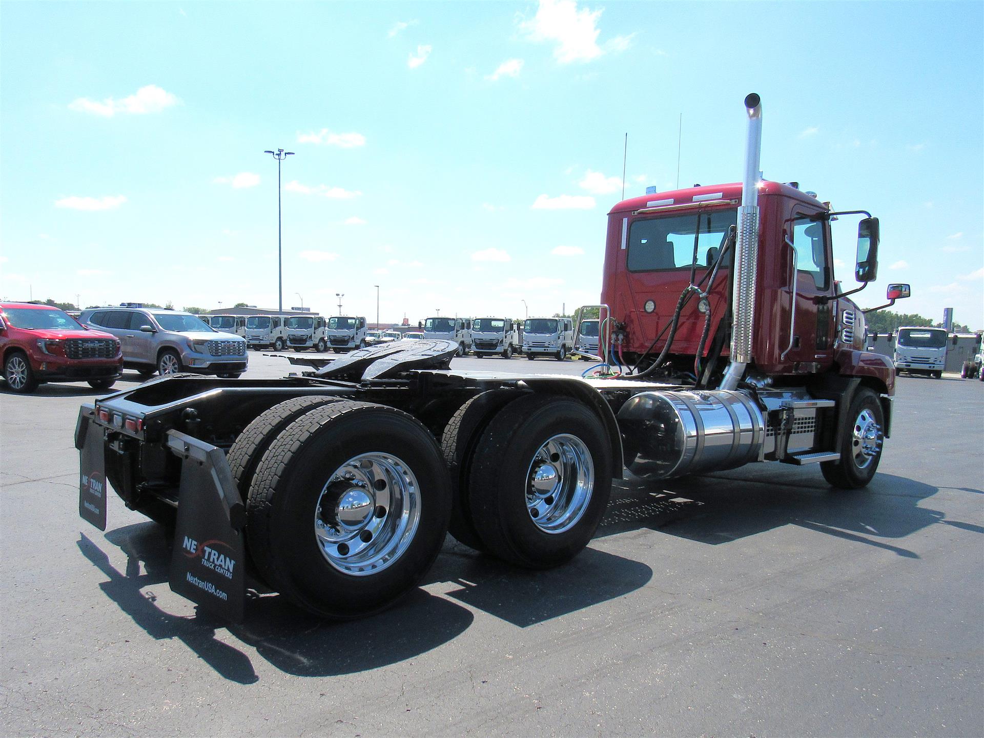 2024 Mack Anthem in Kansas City, MO — photo 6