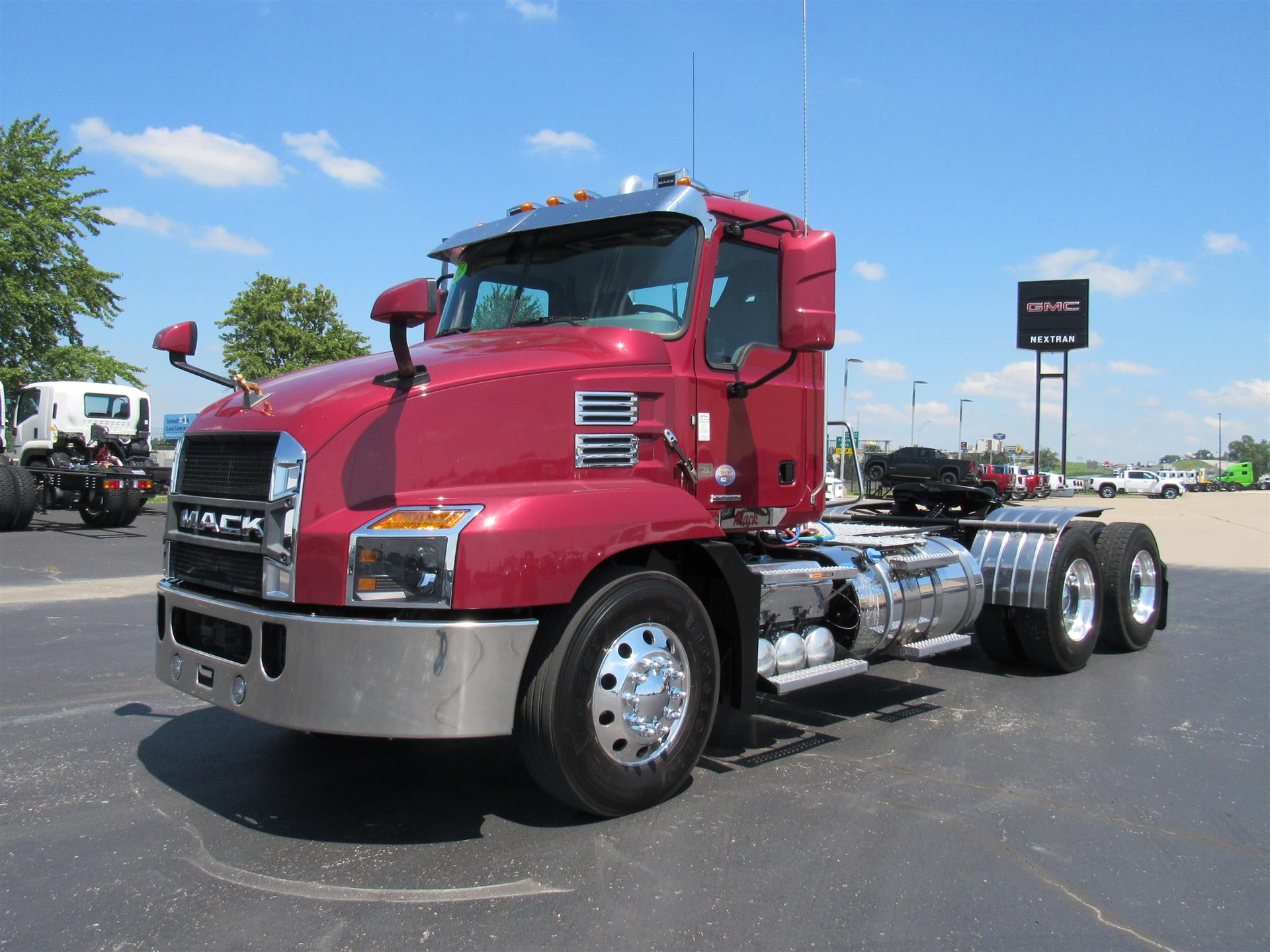 2024 Mack ANTHEM 64T DAYCAB