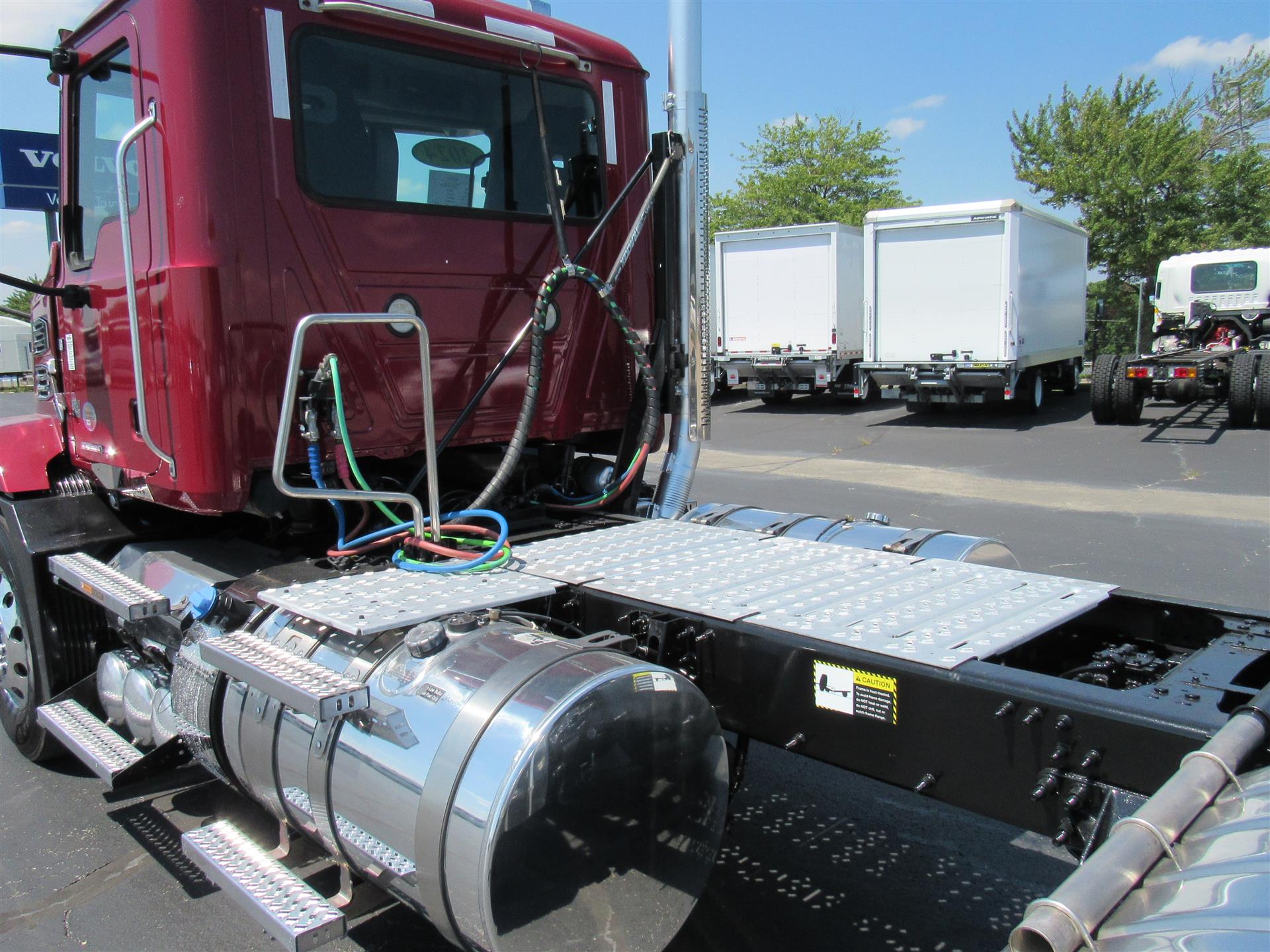 2024 Mack Anthem in Kansas City, MO — photo 3