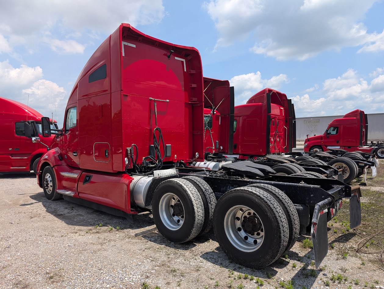 2018 Kenworth T680 in Fultondale, AL — photo 4