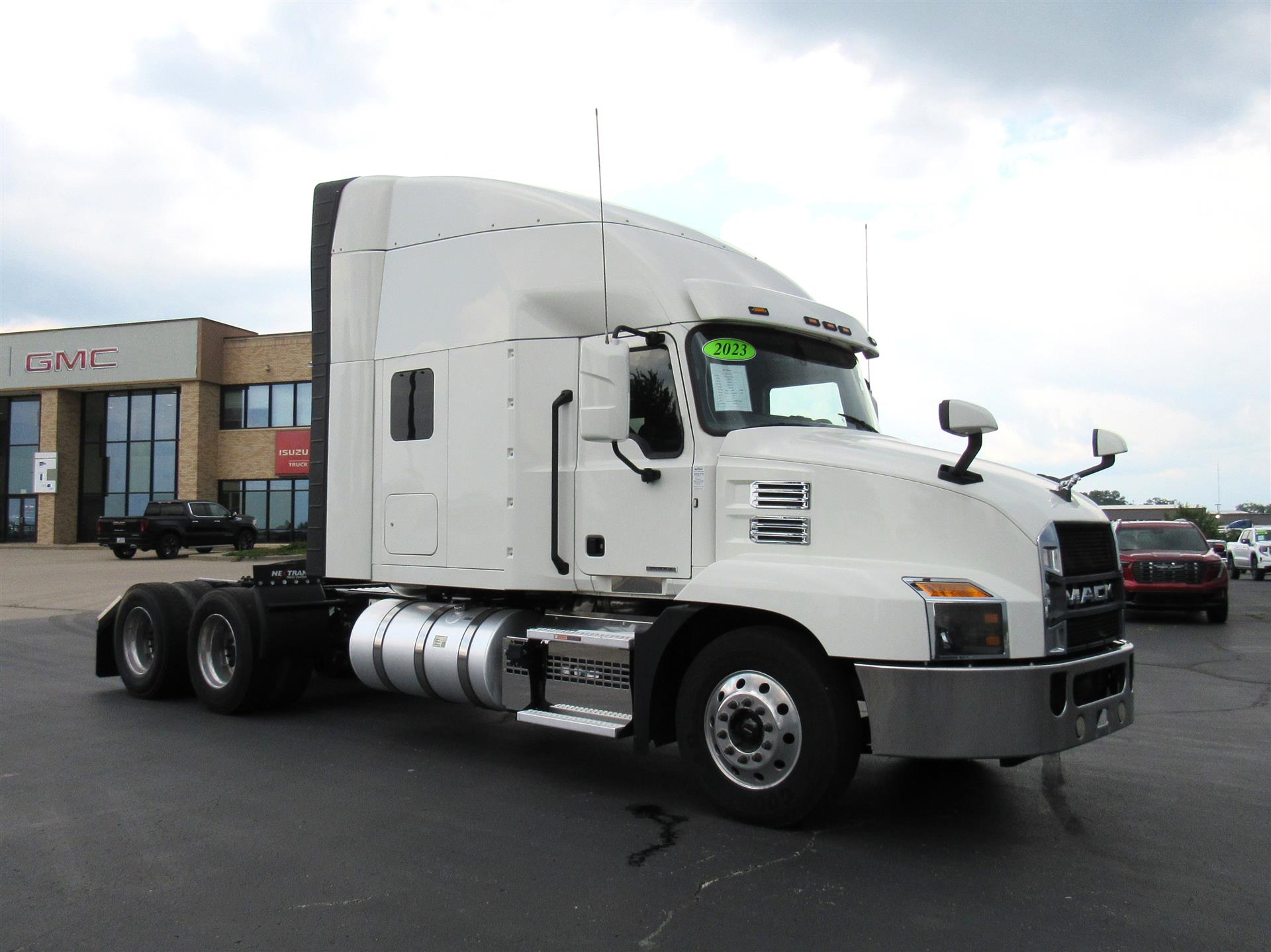 2023 Mack Anthem in Kansas City, MO — photo 8