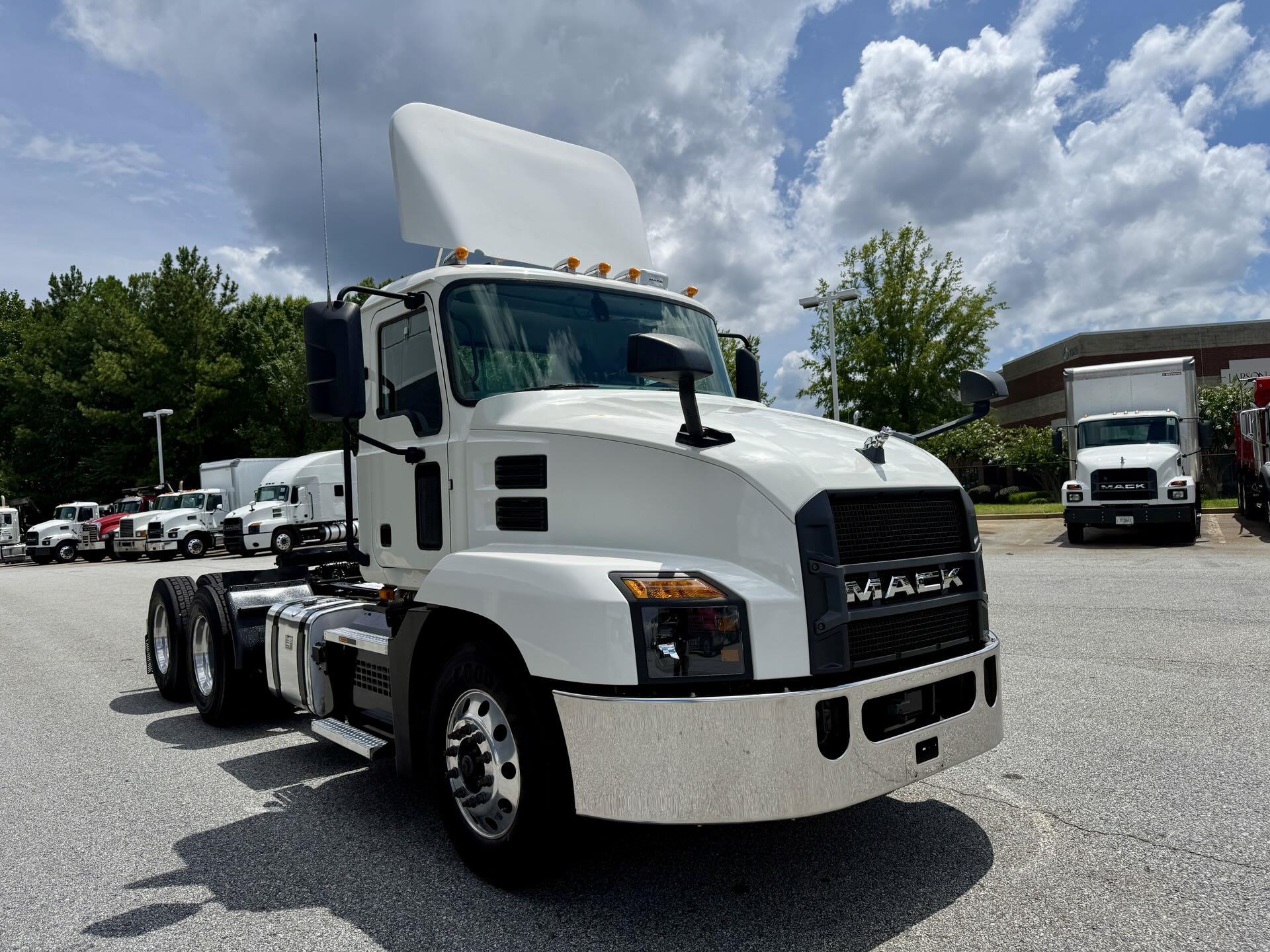 2022 Mack Anthem in Duluth, GA — photo 7