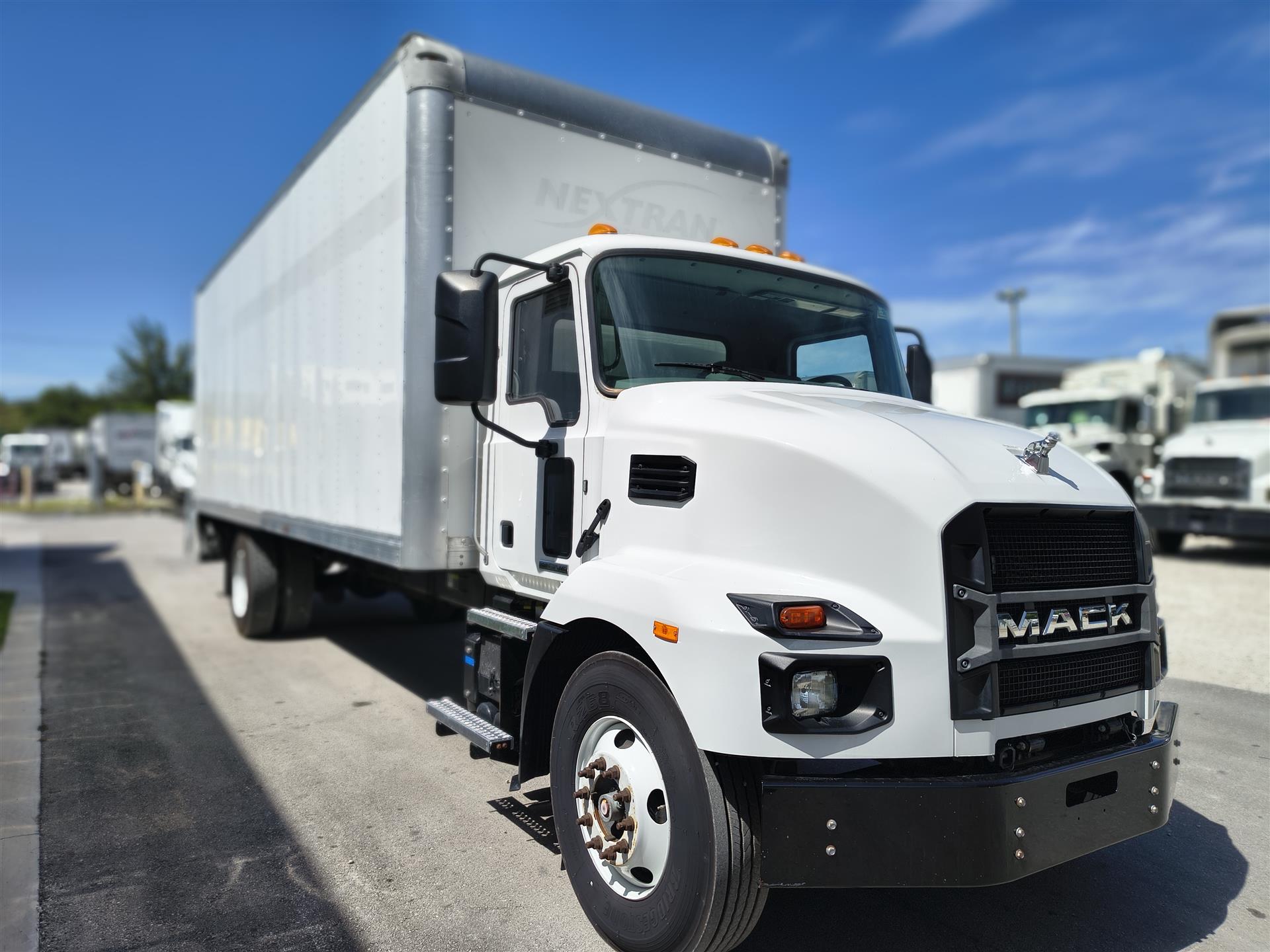 2022 Mack MD in Fort Lauderdale, FL — photo 3