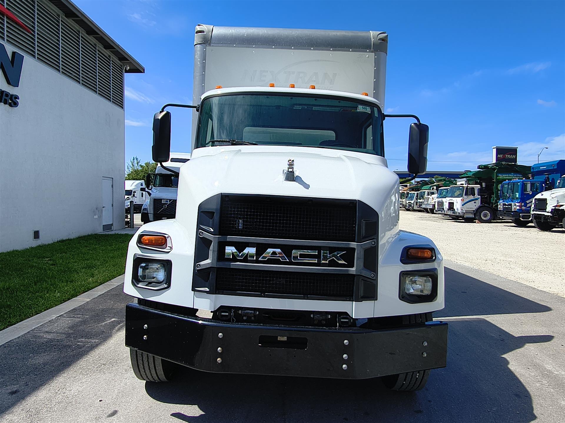 2022 Mack MD in Fort Lauderdale, FL — photo 2