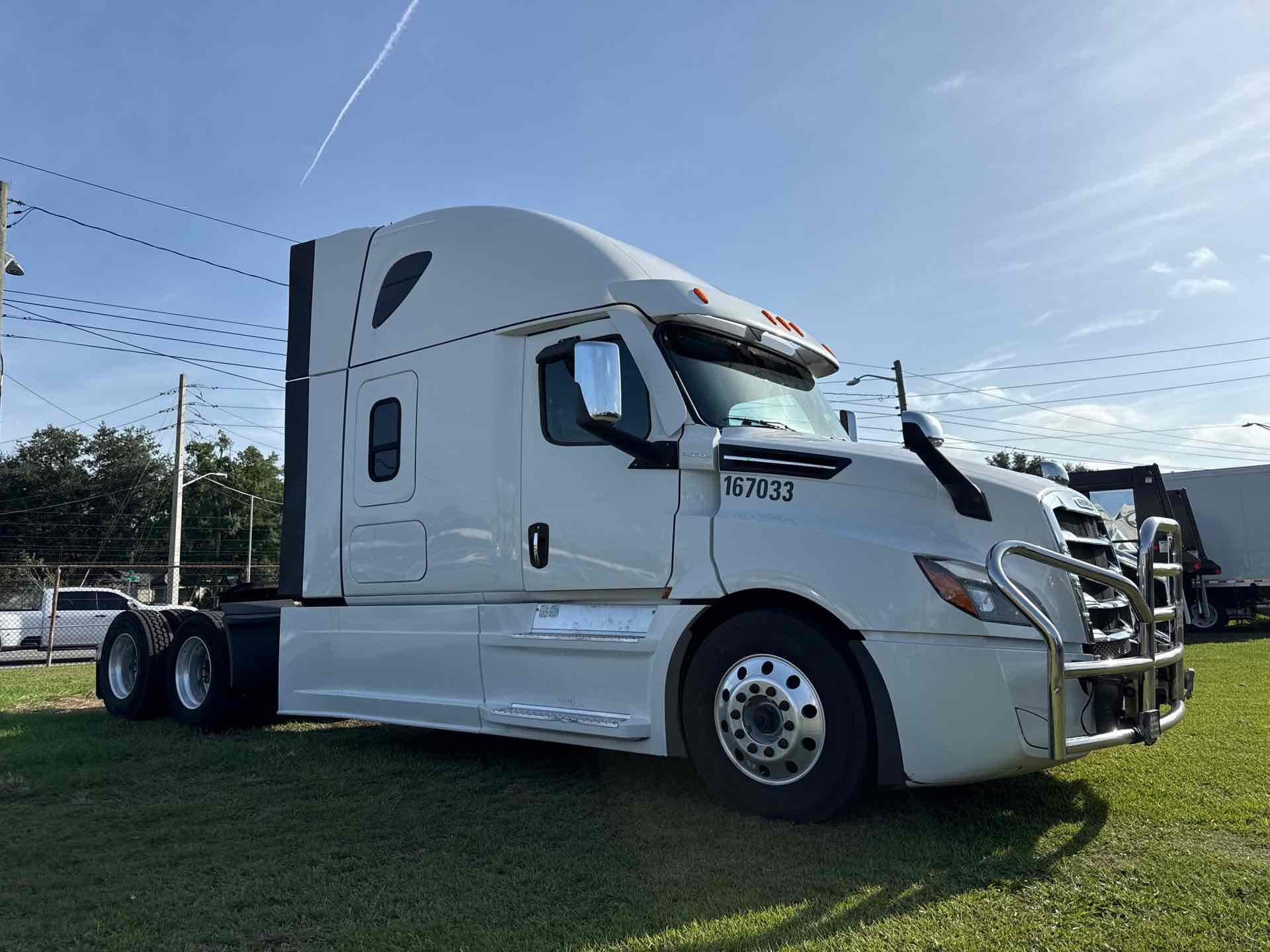 2022 Freightliner Cascadia in Jacksonville, FL — photo 7