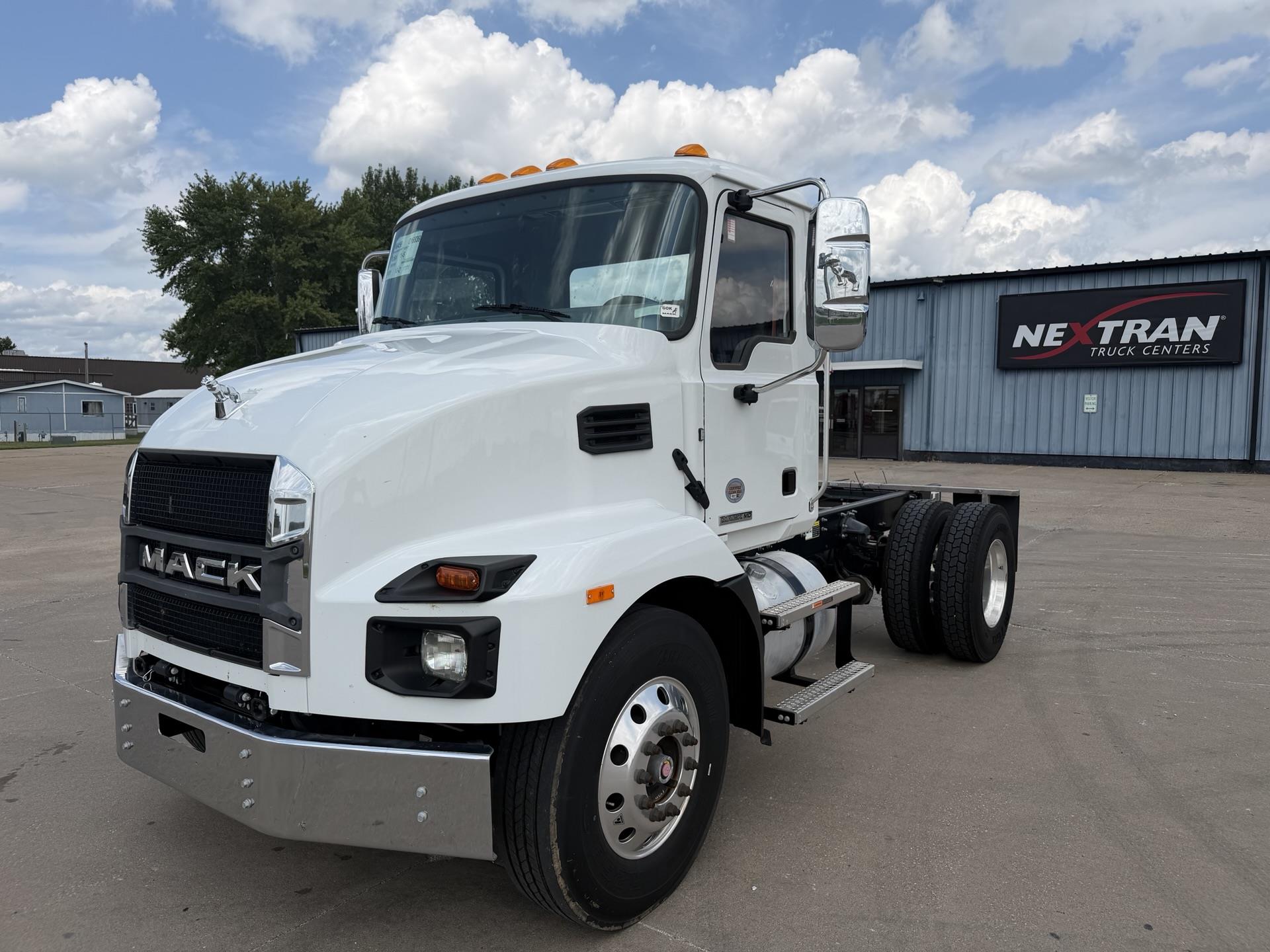 2025 Mack MD6 42R