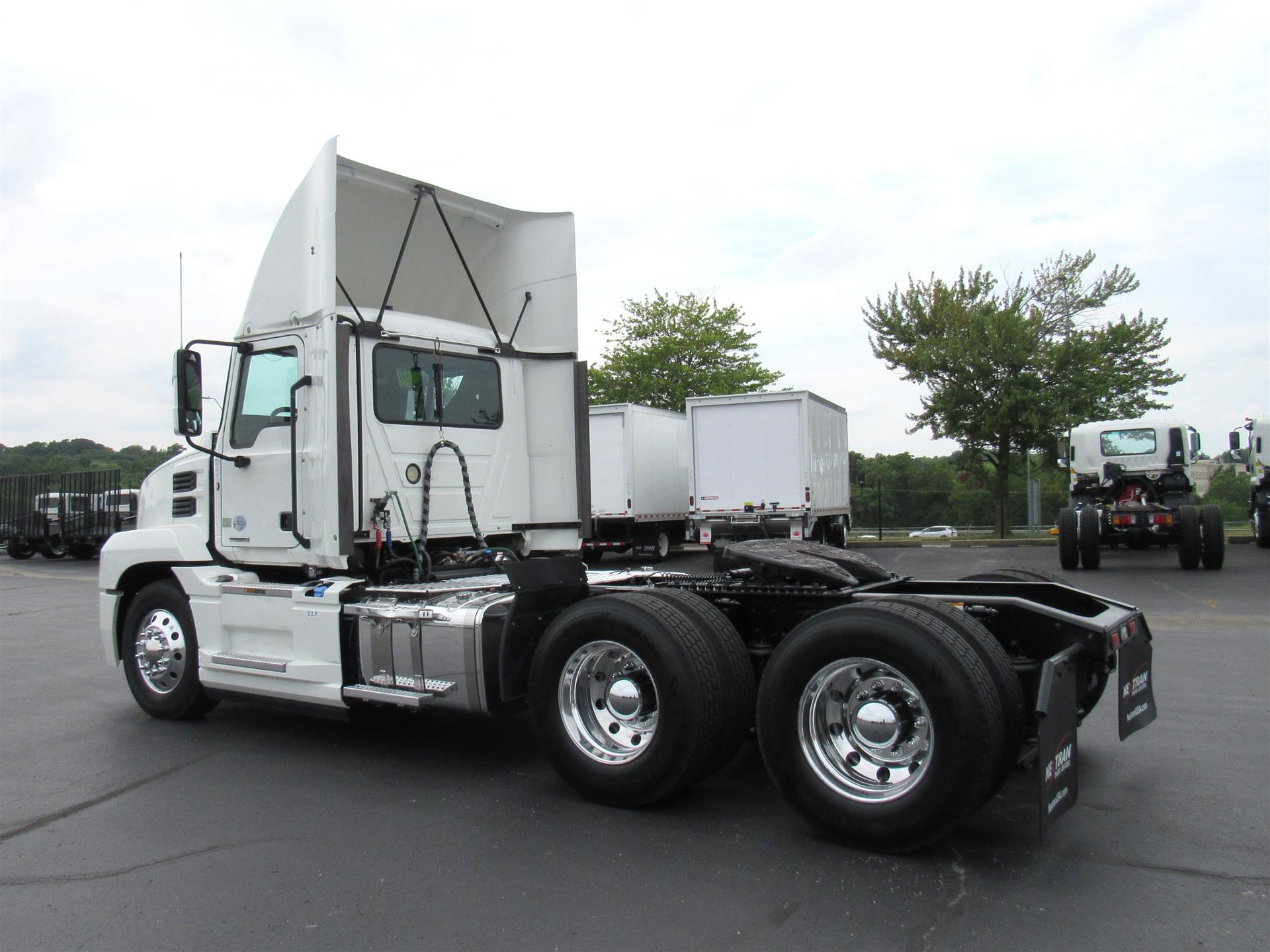 2020 Mack Anthem in Kansas City, MO — photo 3