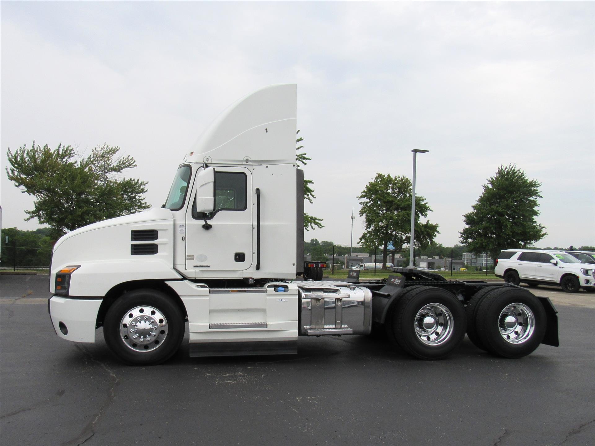 2020 Mack Anthem in Kansas City, MO — photo 2
