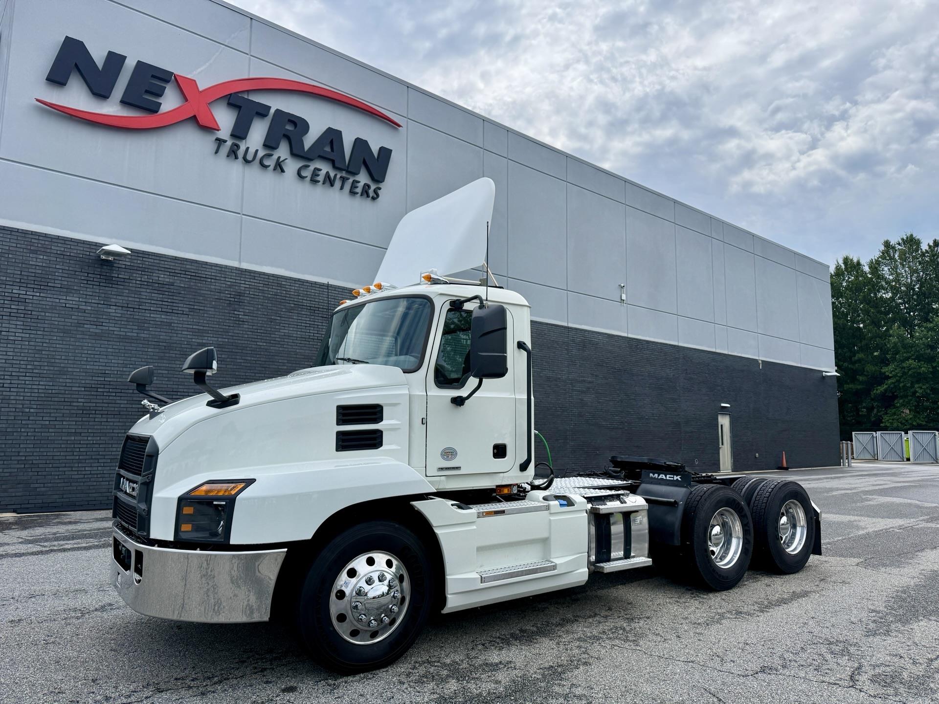 2022 Mack AN64T