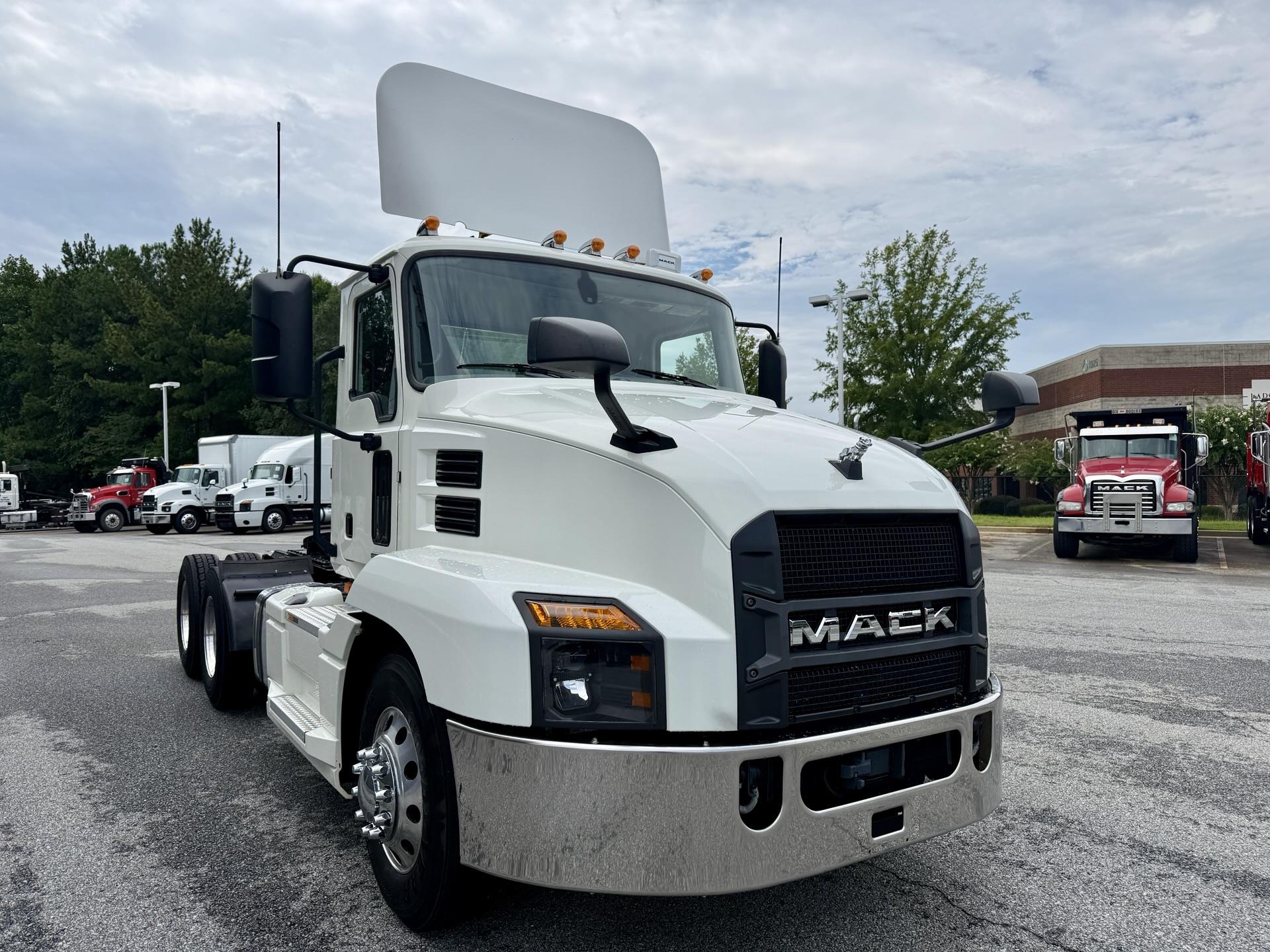2022 Mack Anthem in Duluth, GA — photo 8