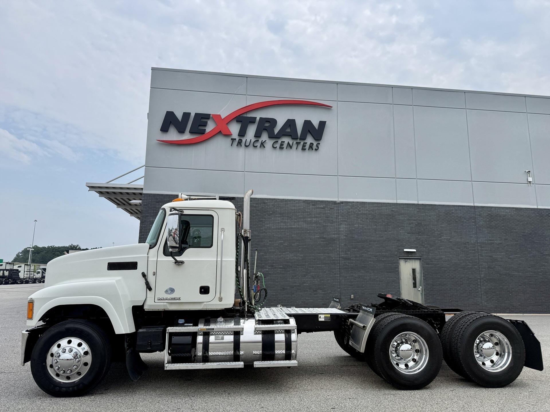 2016 Mack Pinnacle in Duluth, GA — photo 2