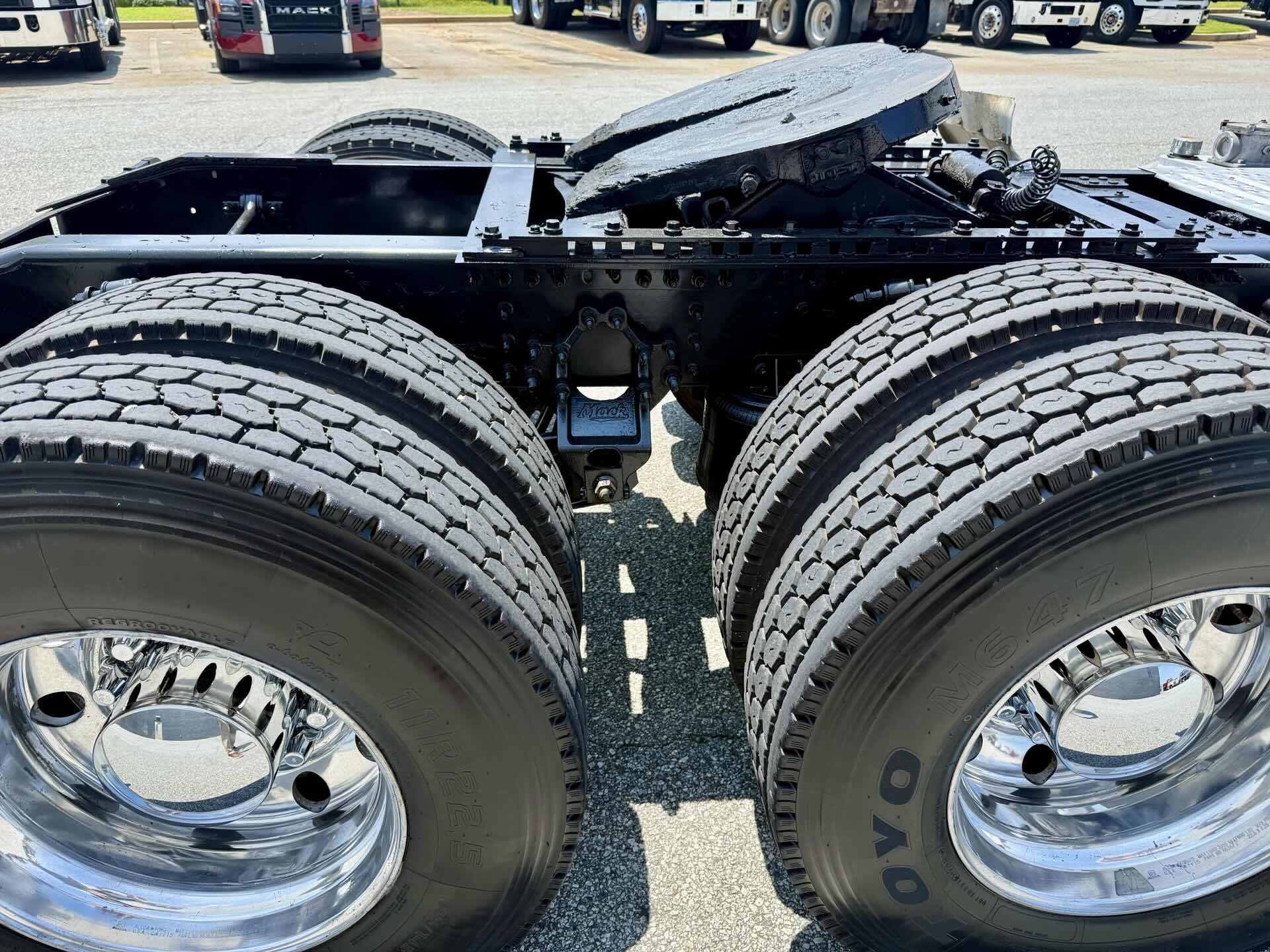 2016 Mack Pinnacle in Duluth, GA — photo 8