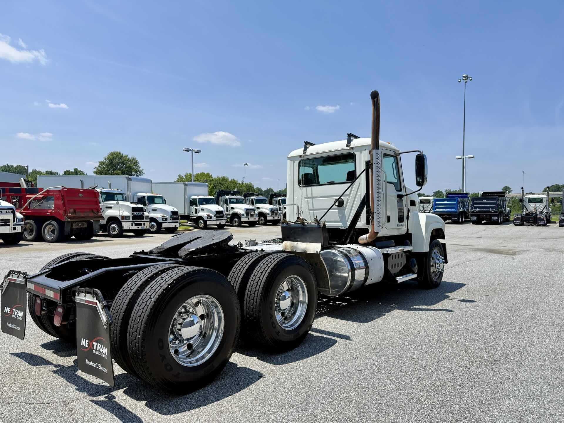 2016 Mack Pinnacle in Duluth, GA — photo 7