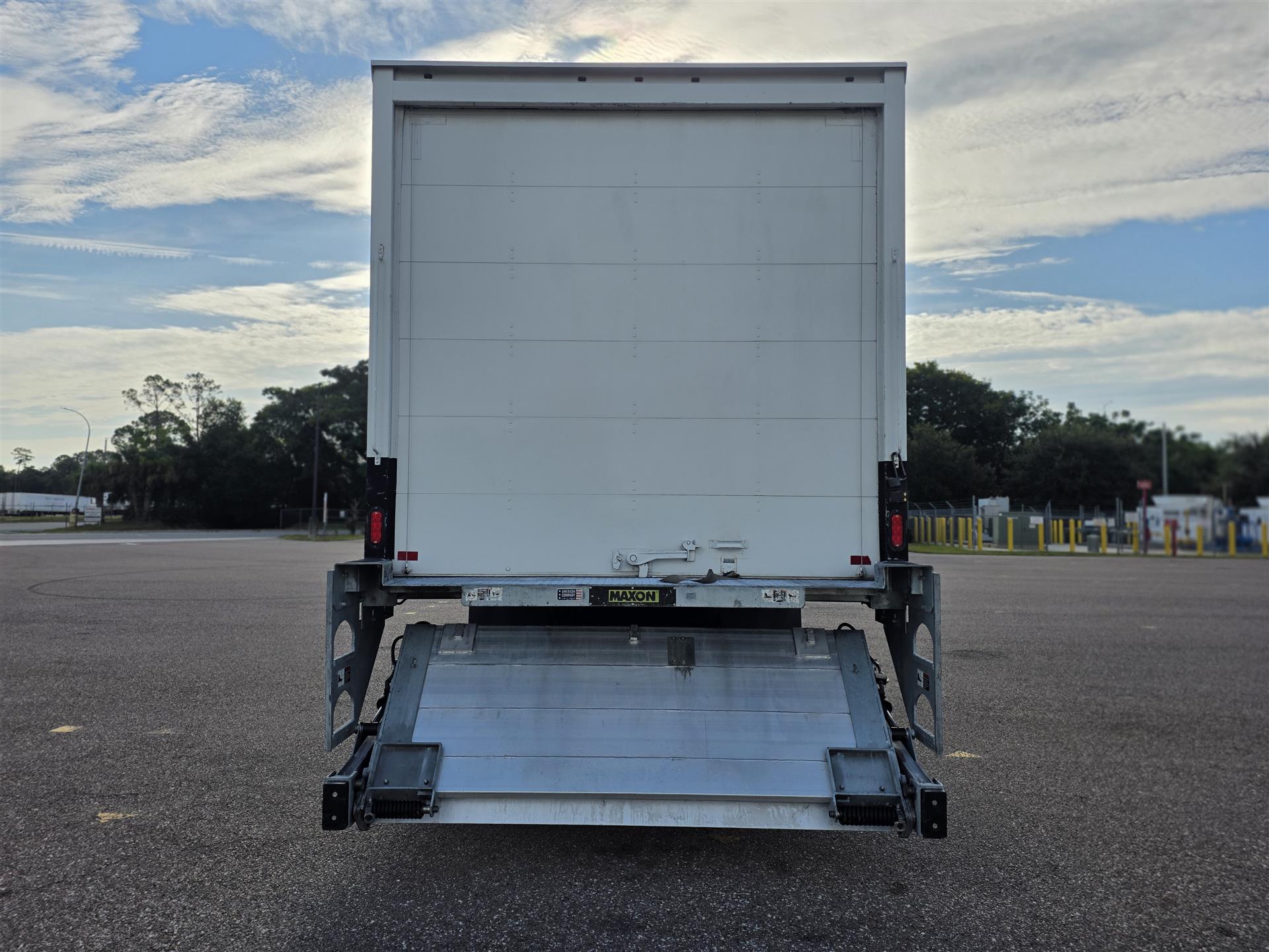 2020 Hino 268 in Orlando, FL — photo 6