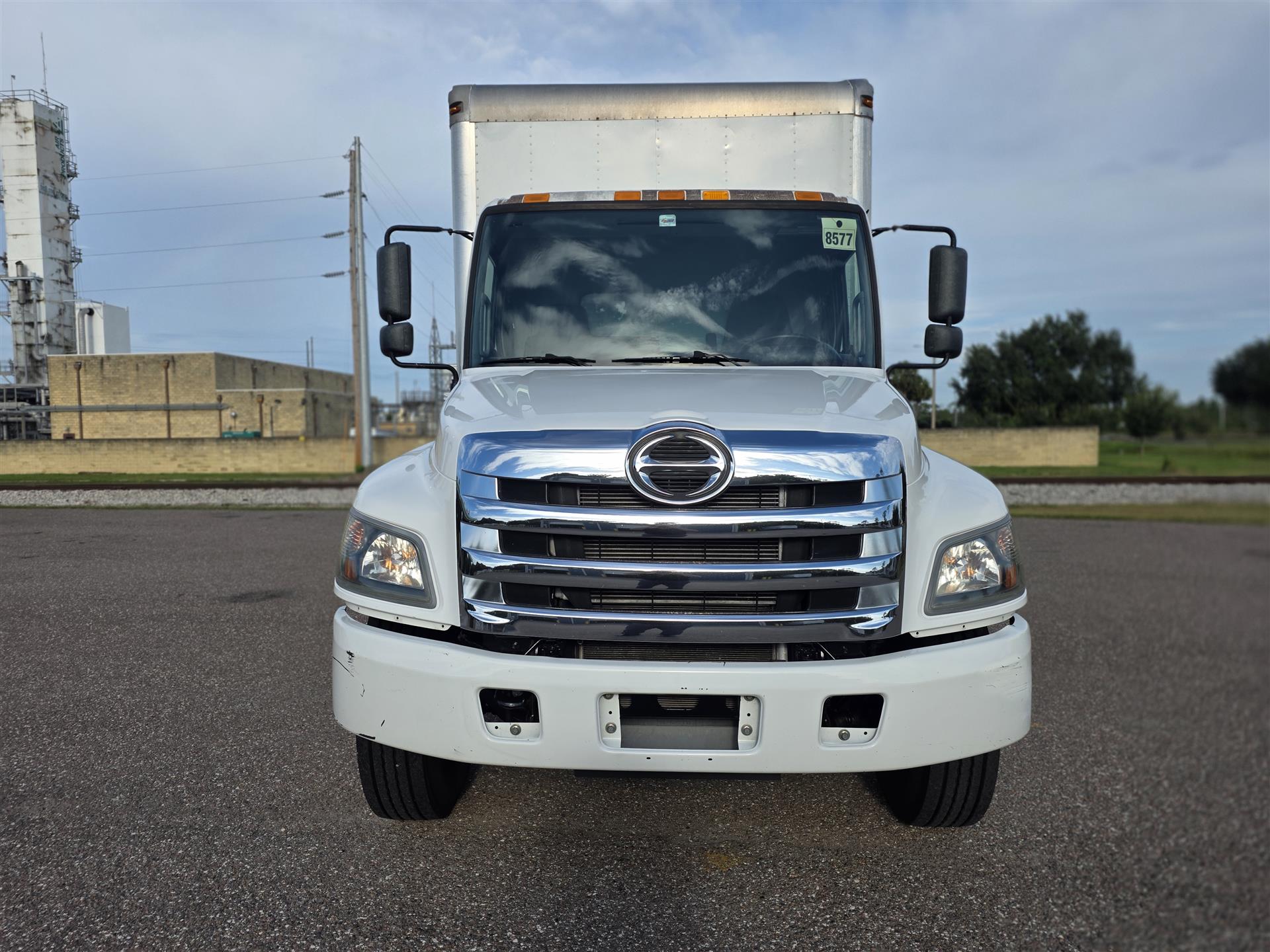 2020 Hino 268 in Orlando, FL — photo 2