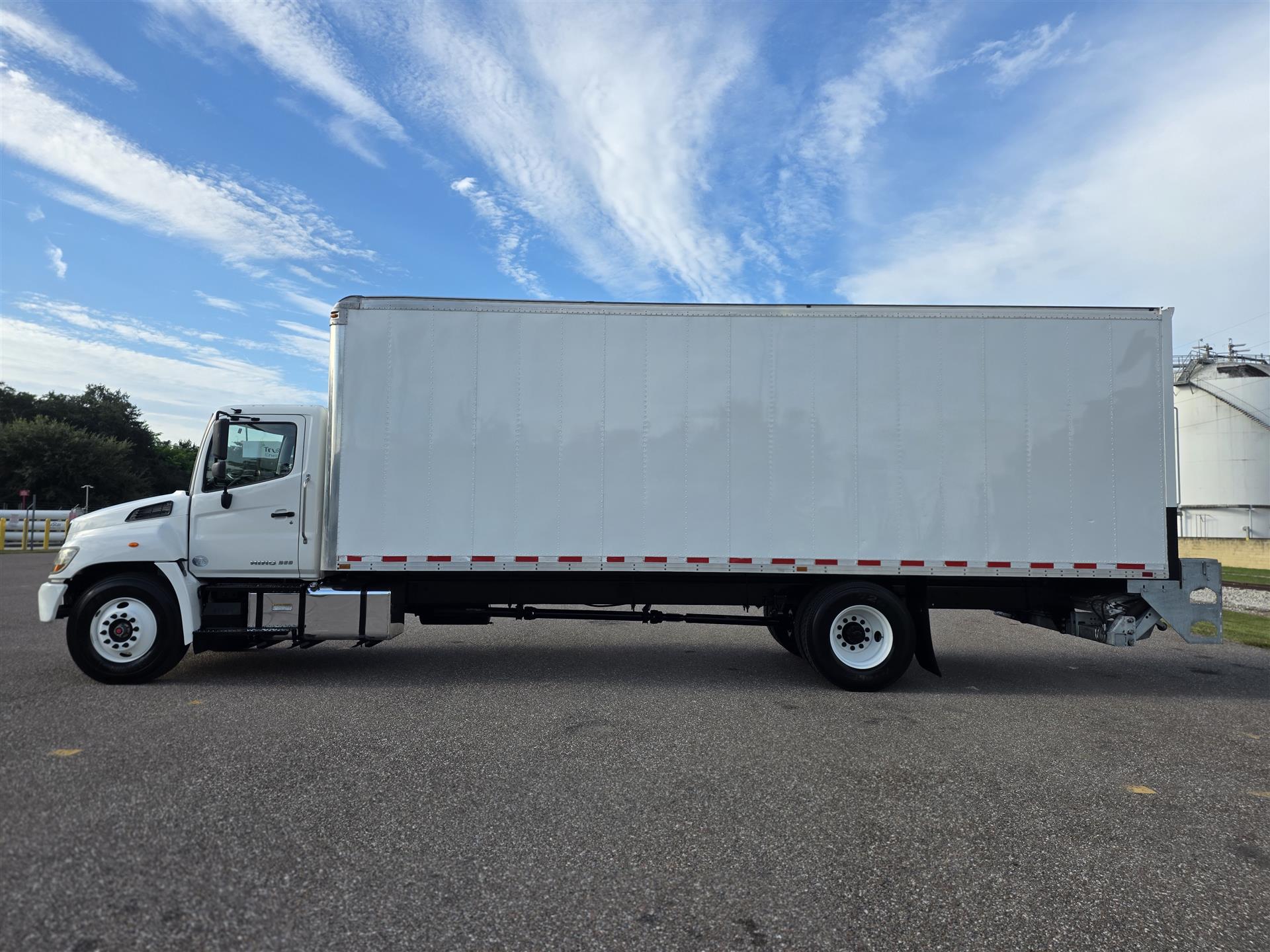 2020 Hino 268 in Orlando, FL — photo 5