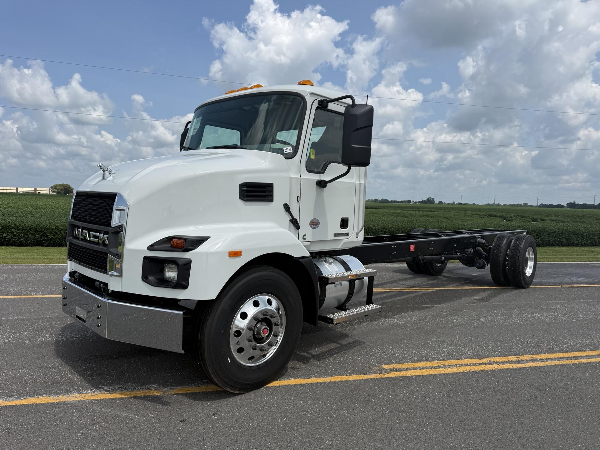 2027 Mack MD6 42R