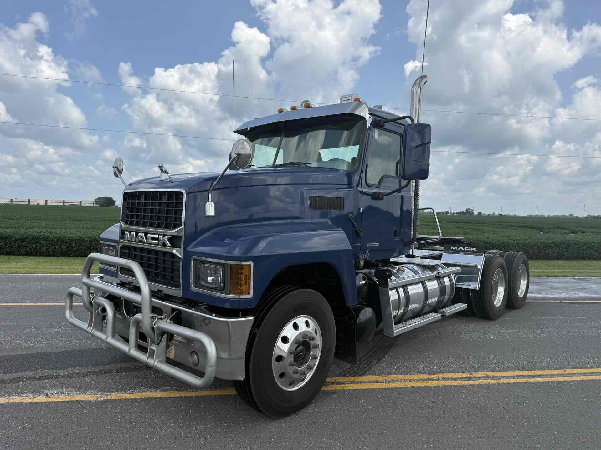 2024 Mack PI64T