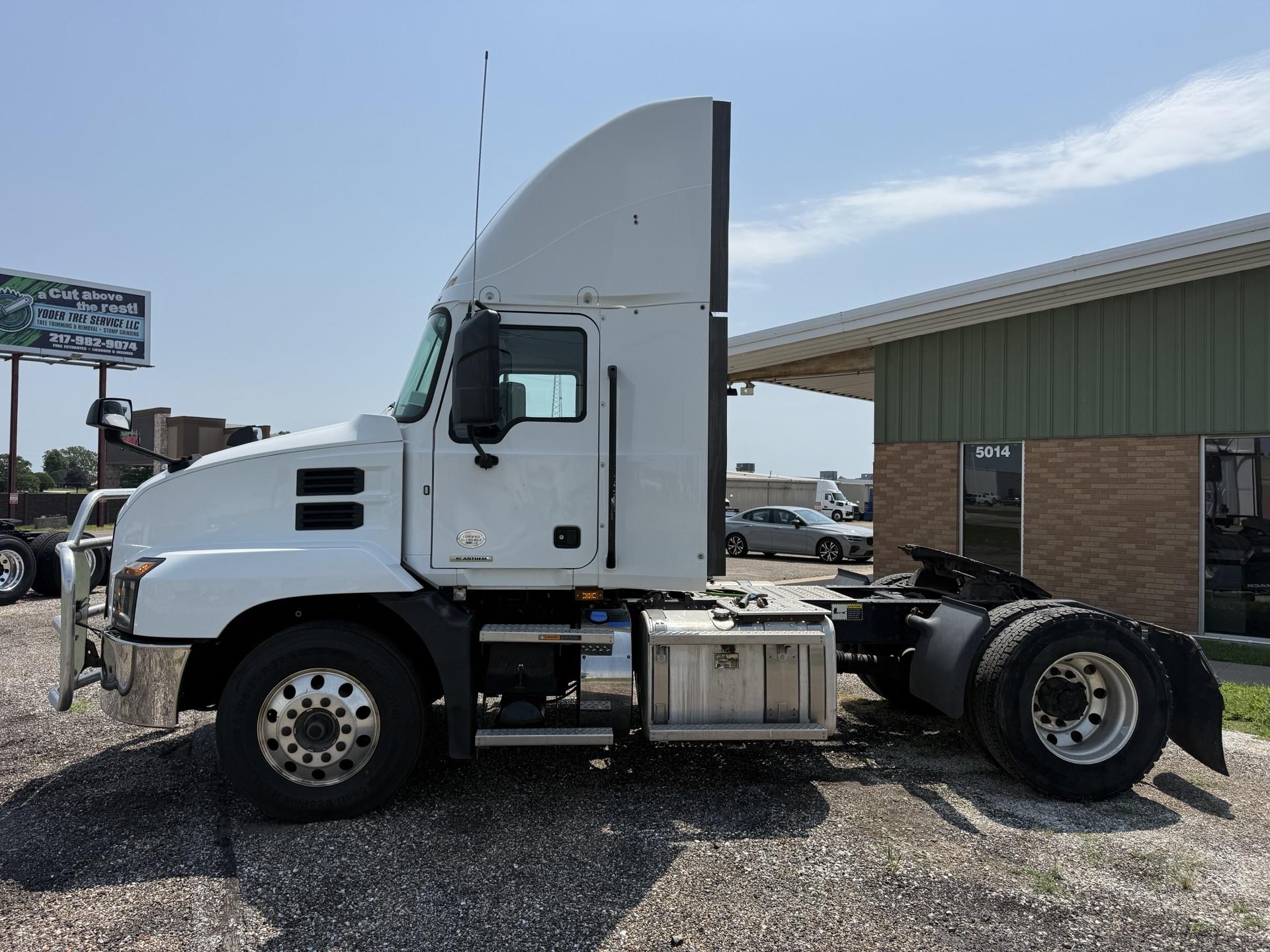 2020 Mack Anthem in Quincy, IL — photo 2