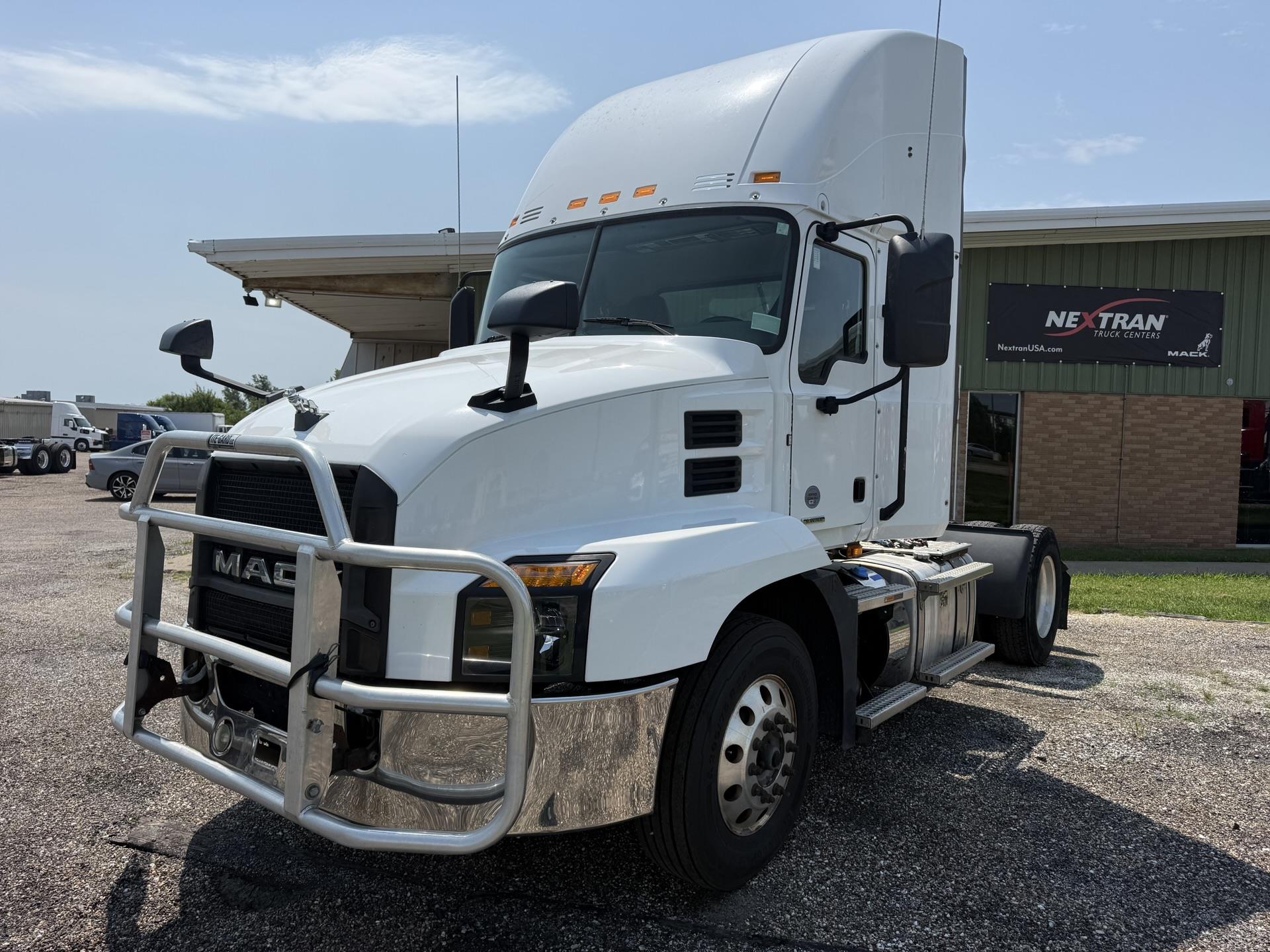 2020 Mack AN42T