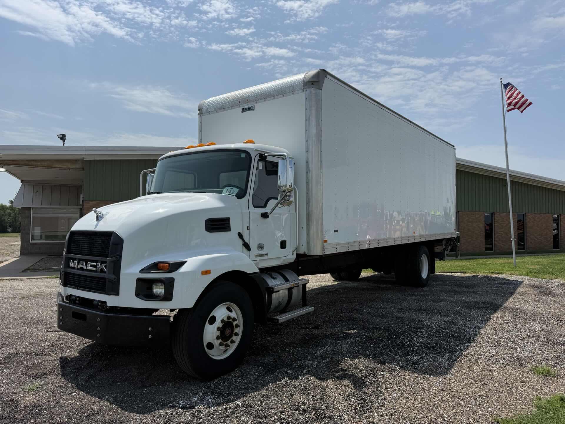 2021 Mack MD6 42R