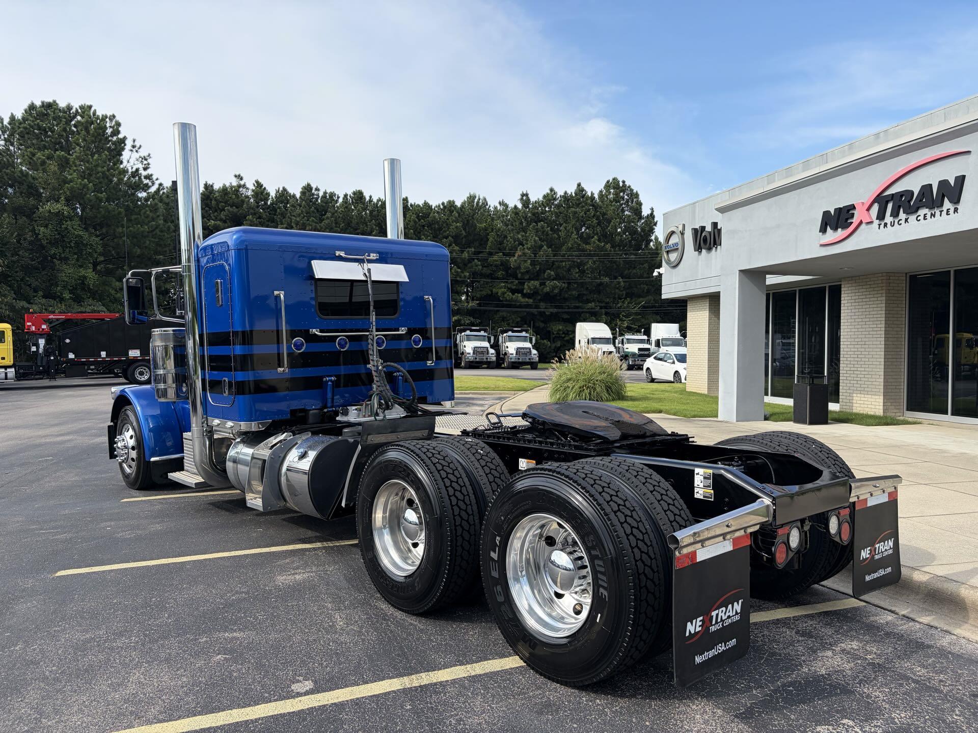 2024 Peterbilt 389 in Fultondale, AL — photo 6