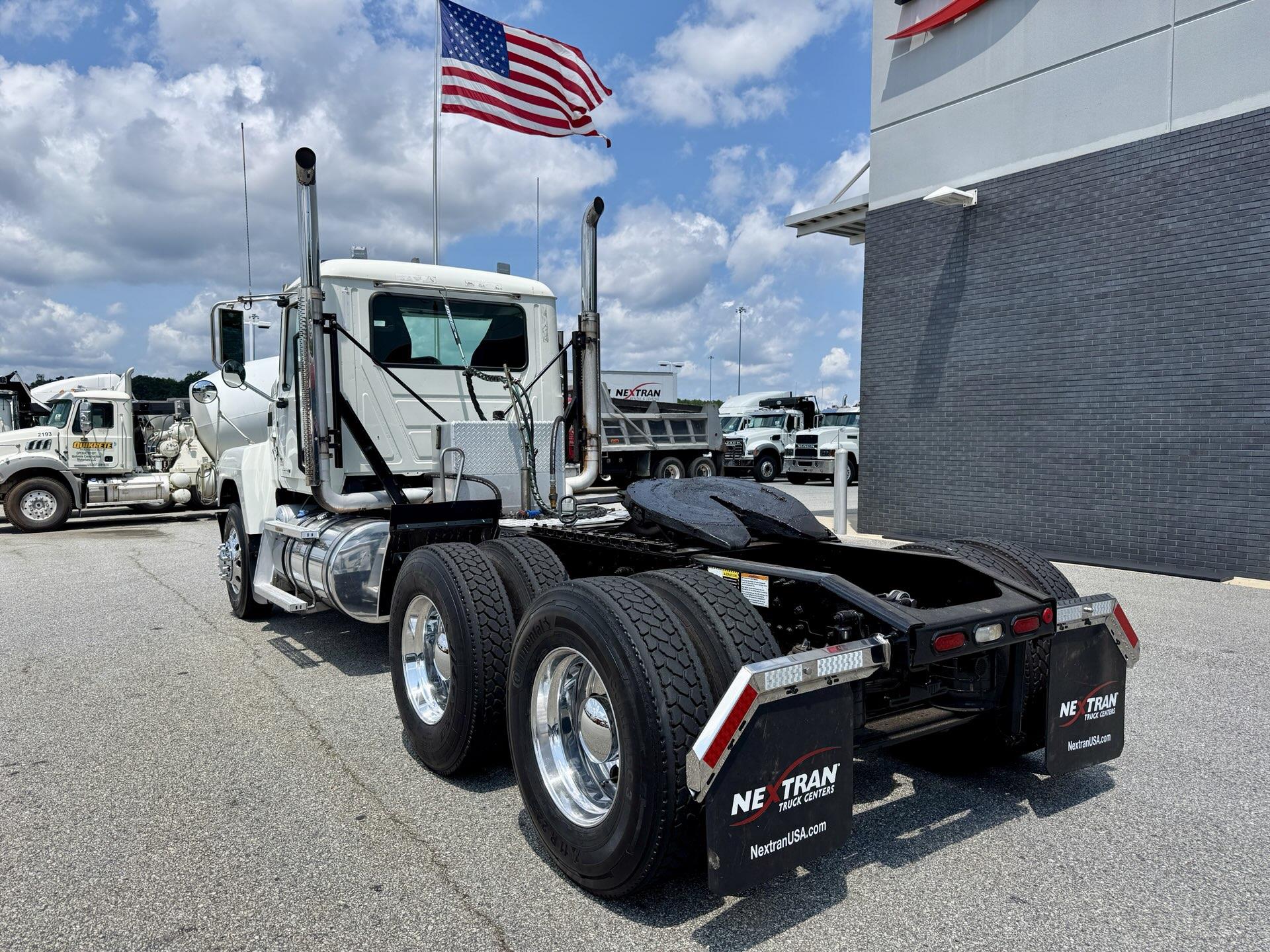 2020 Mack Pinnacle in Duluth, GA — photo 3