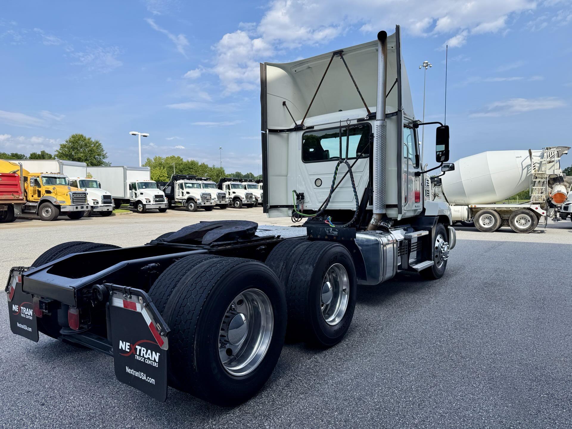 2022 Mack Anthem in Duluth, GA — photo 5