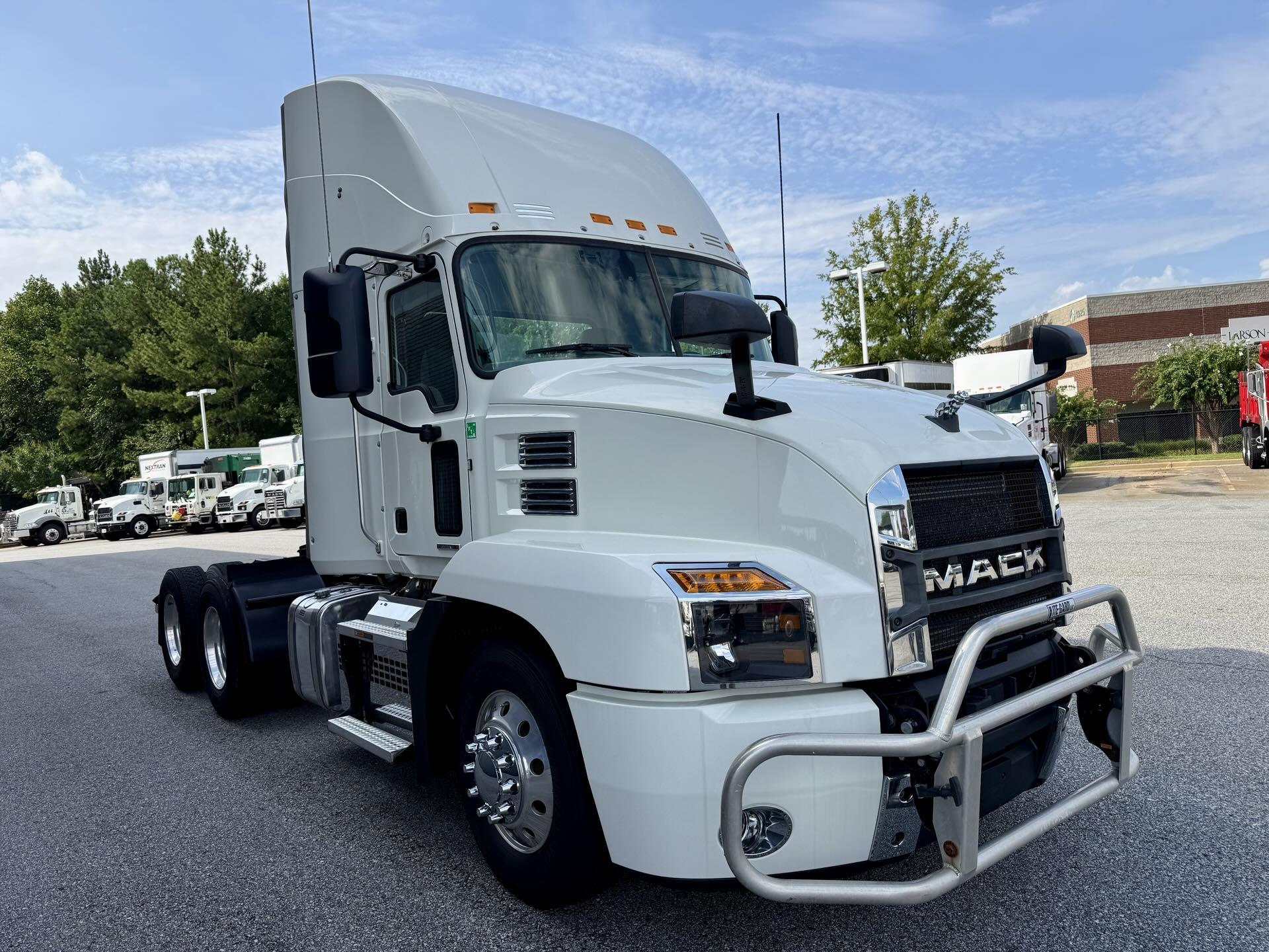 2022 Mack Anthem in Duluth, GA — photo 7