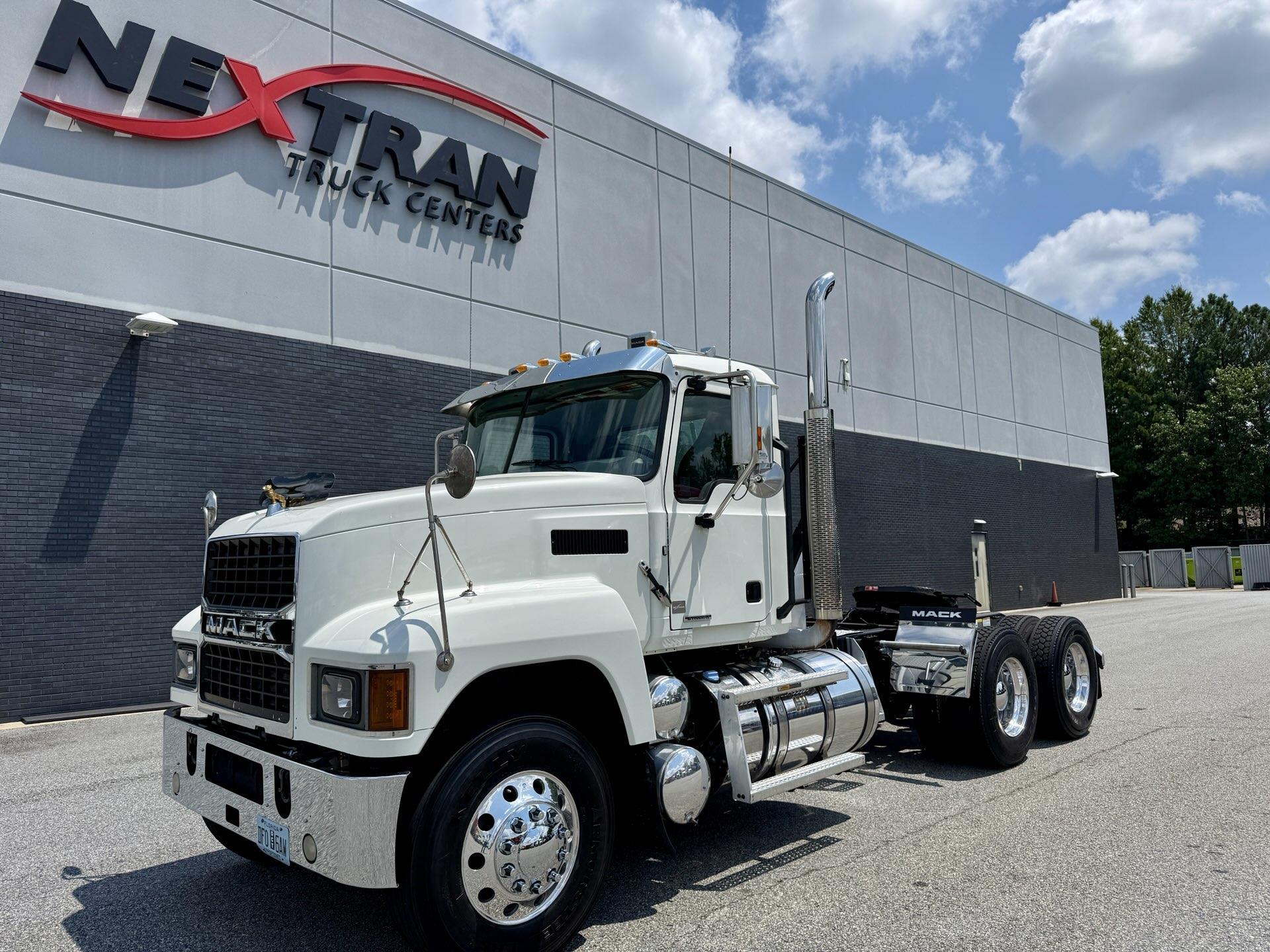 2020 Mack PI64T