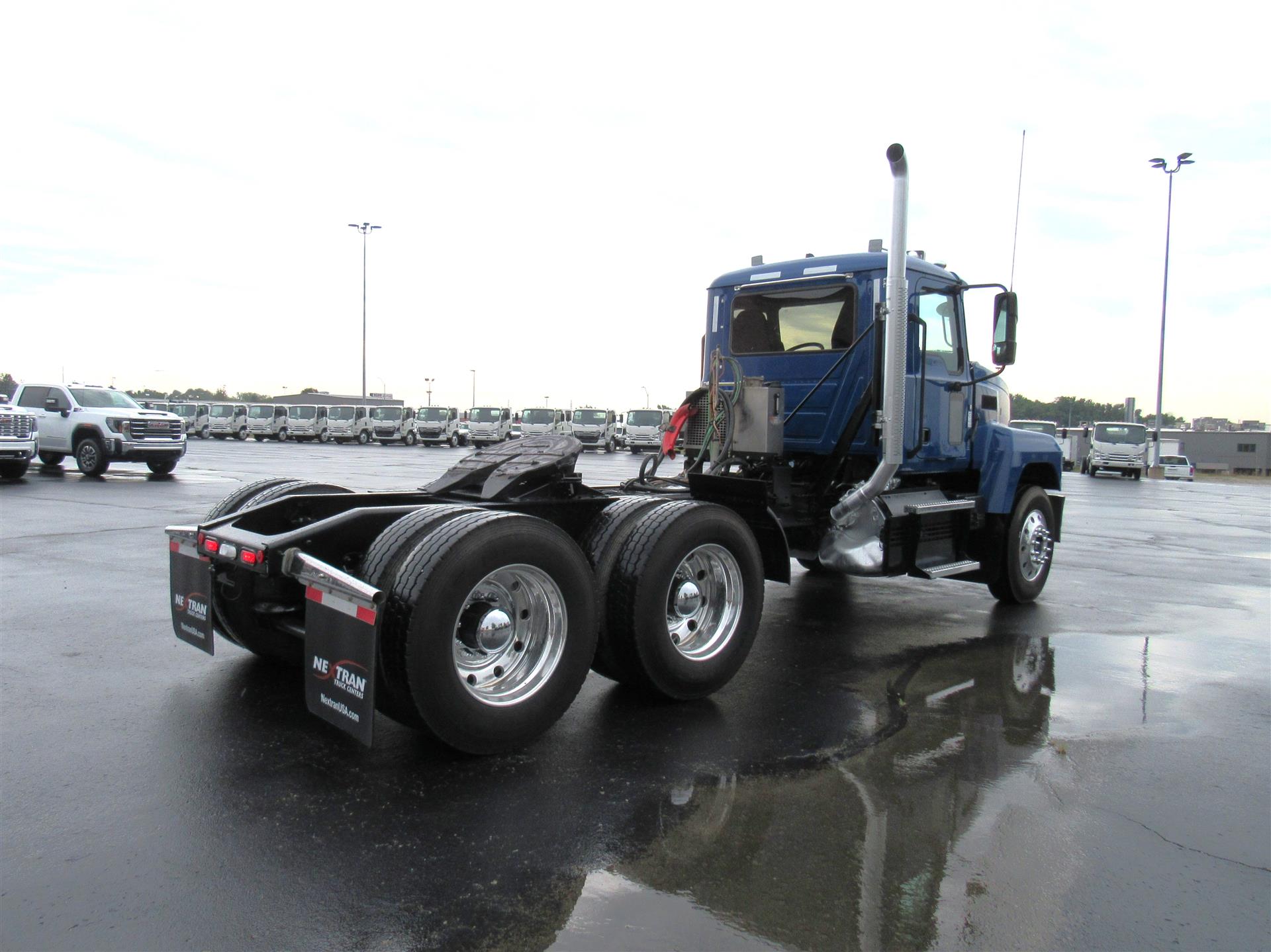 2022 Mack Pinnacle in Kansas City, MO — photo 6