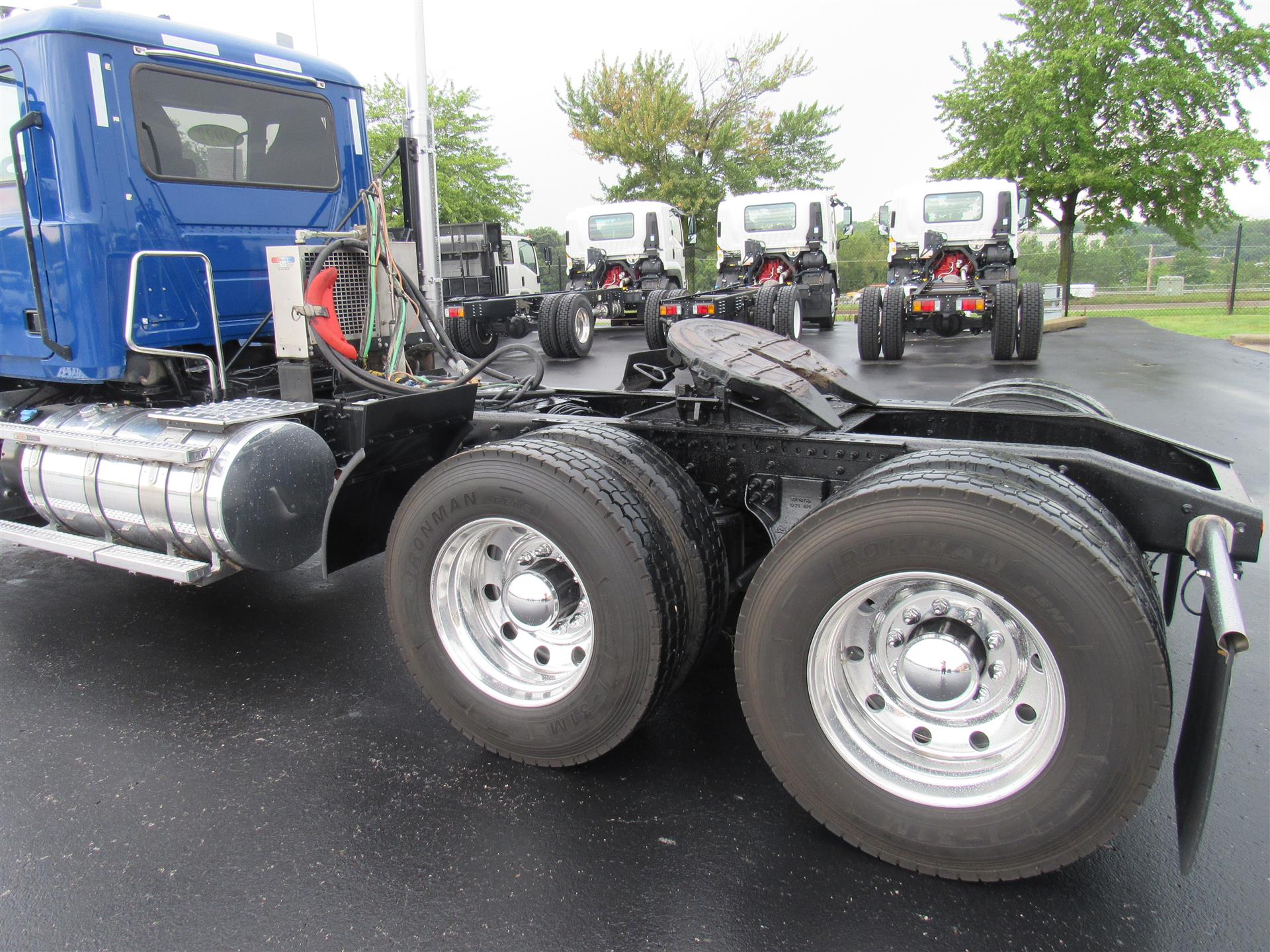2022 Mack Pinnacle in Kansas City, MO — photo 3