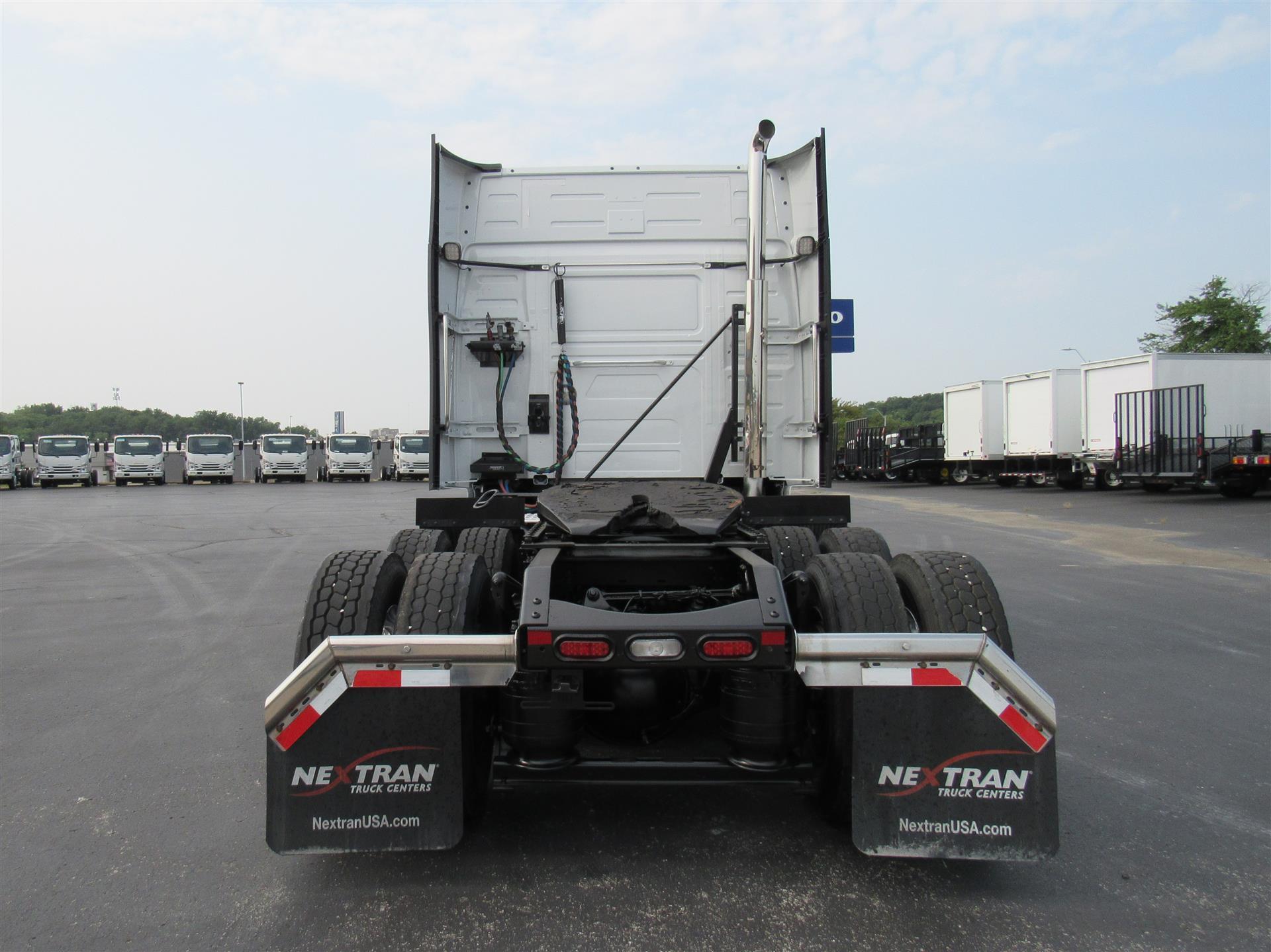 2024 Volvo VNL 740 in Orlando, FL — photo 8