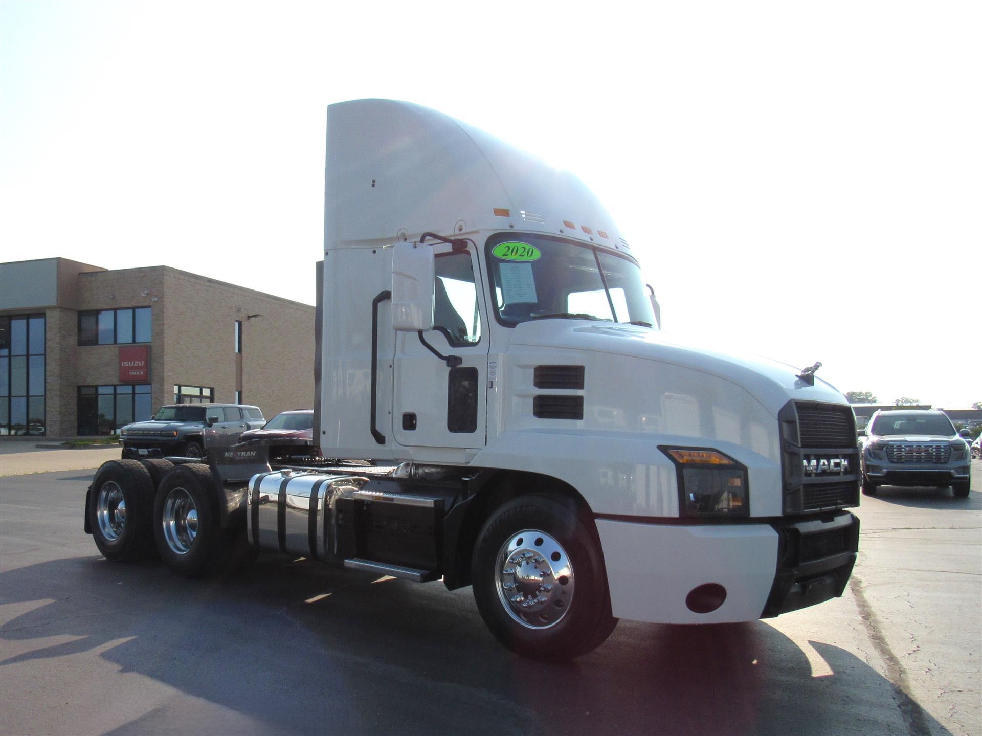 2020 Mack Anthem in Fort Lauderdale, FL — photo 2