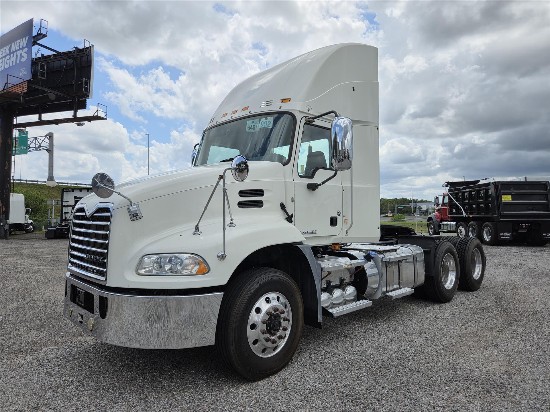 2018 Mack CXU613