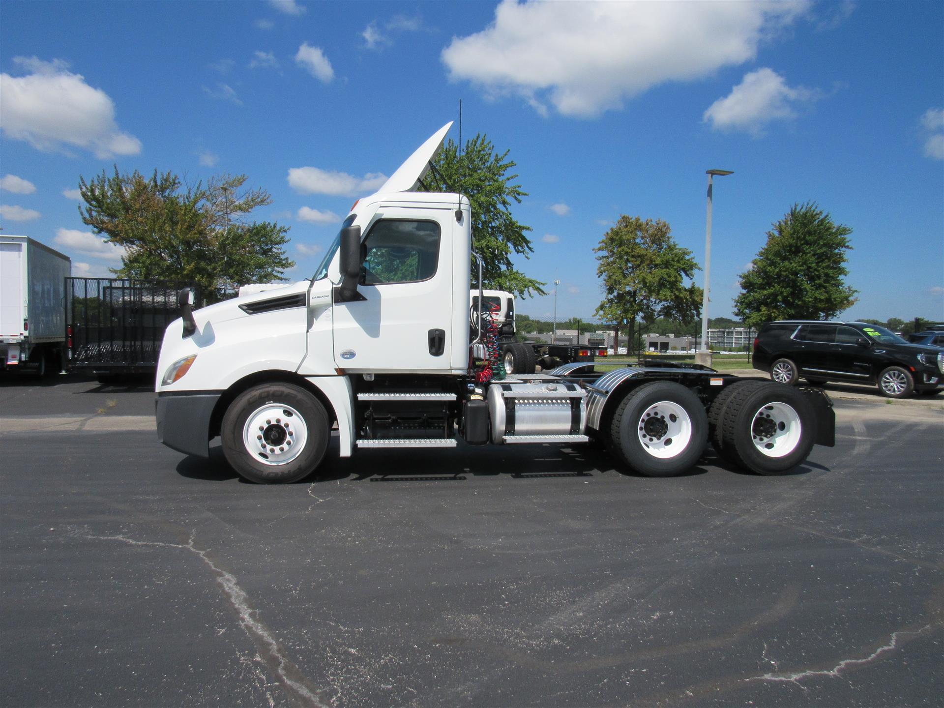 2021 Freightliner in Kansas City, MO — photo 2