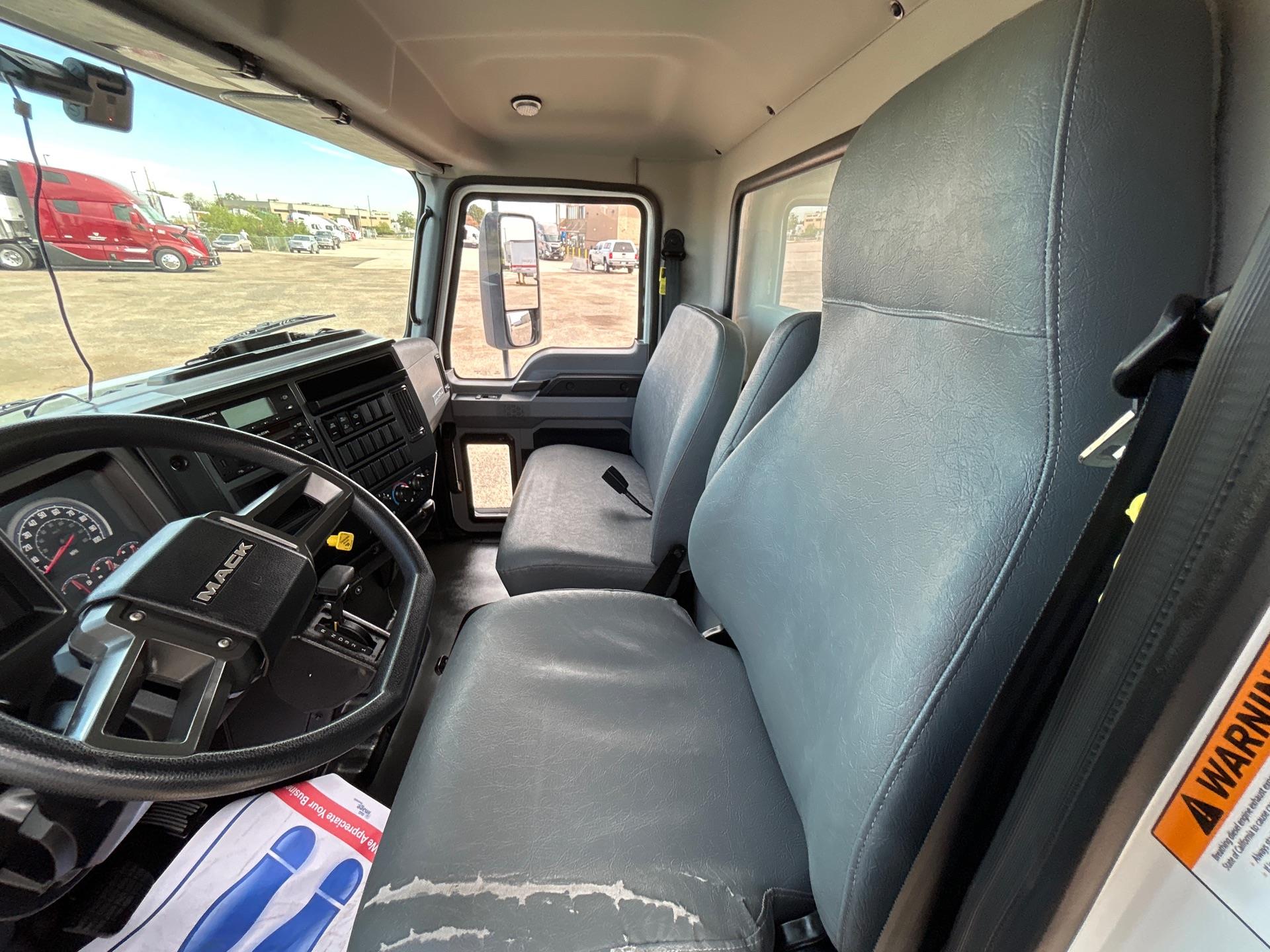 2022 Mack MD in Commerce City, CO — photo 7