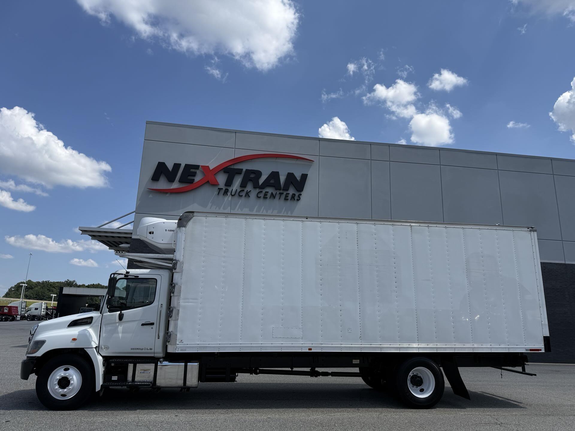 2021 Hino 268 in Duluth, GA — photo 2