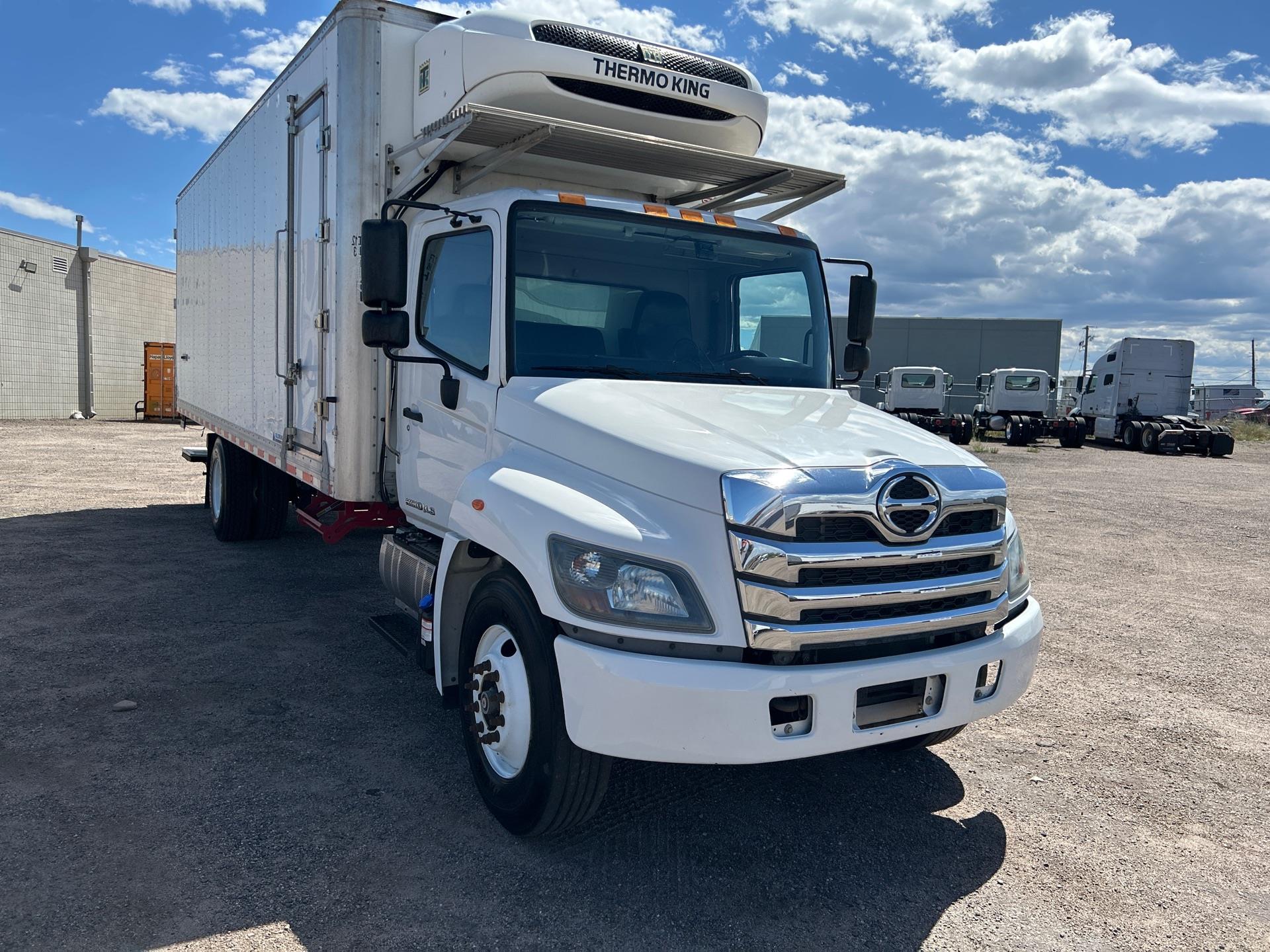 2021 Hino 268 in Commerce City, CO — photo 3