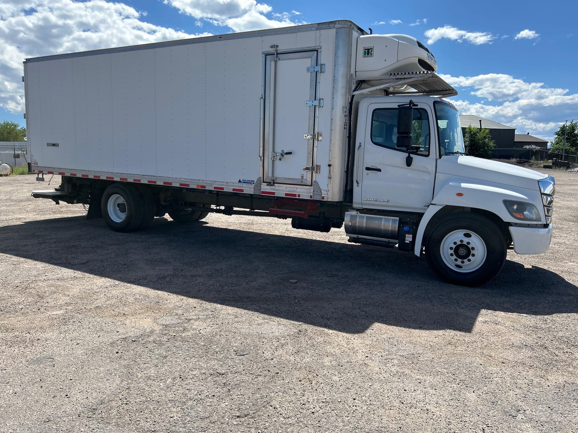2021 Hino 268 in Commerce City, CO — photo 4