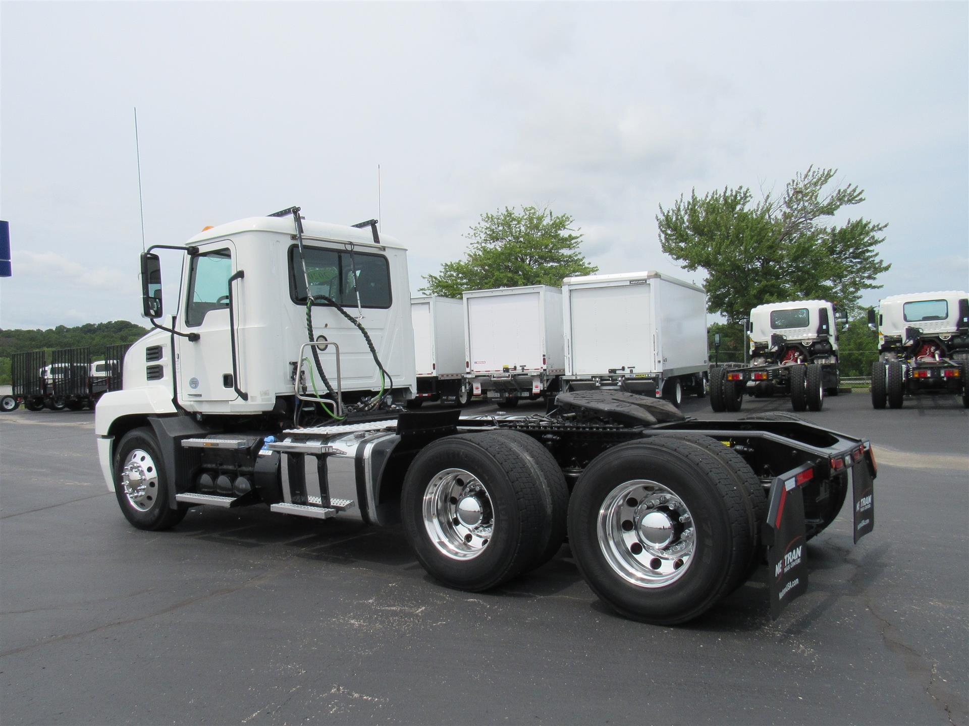 2020 Mack Anthem in Tampa, FL — photo 6
