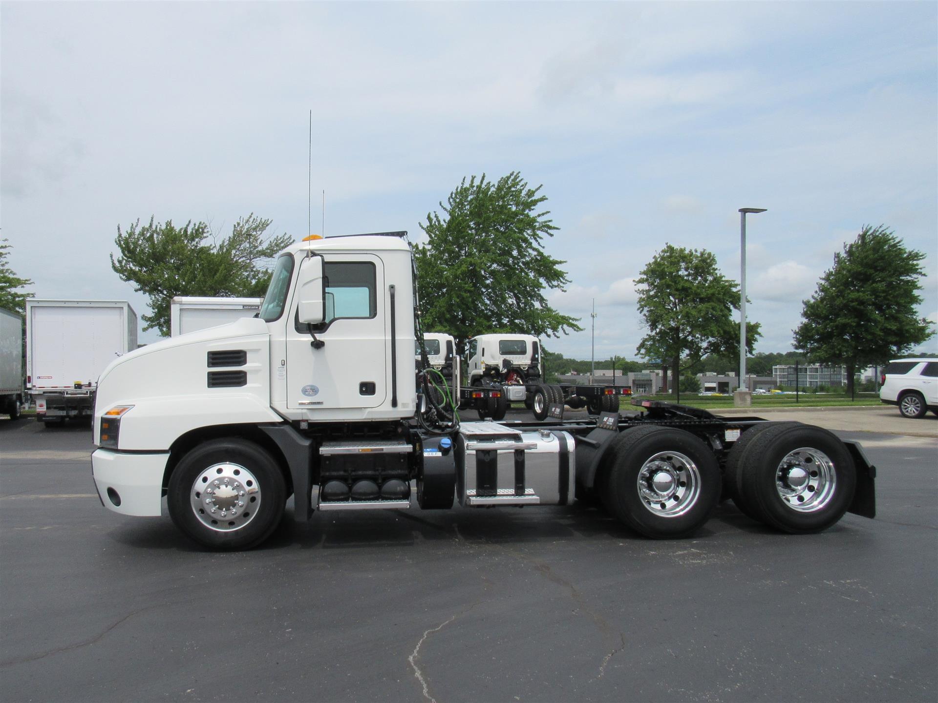 2020 Mack Anthem in Tampa, FL — photo 7